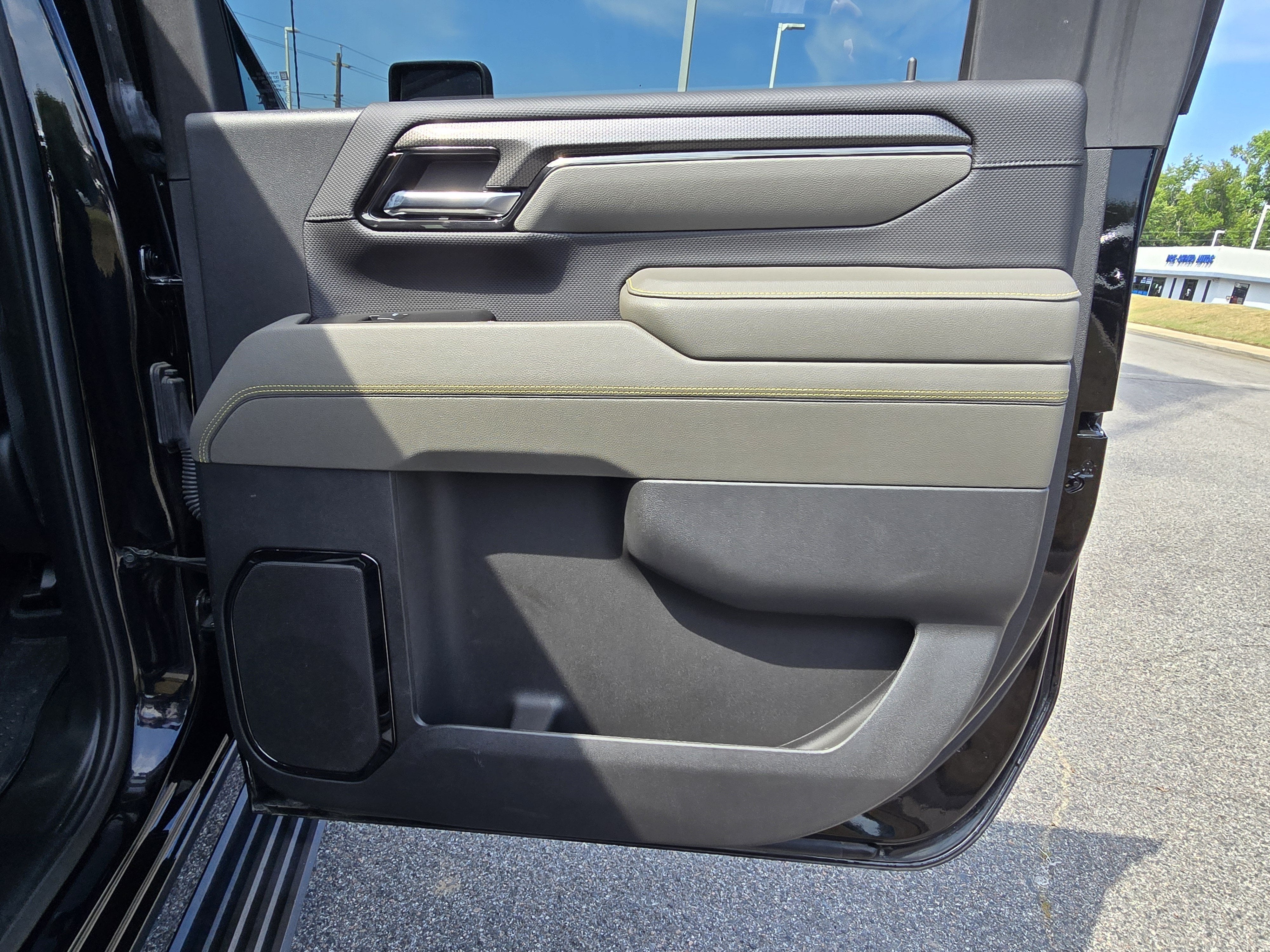 2025 Chevrolet Silverado 2500HD ZR2 - Photo 15