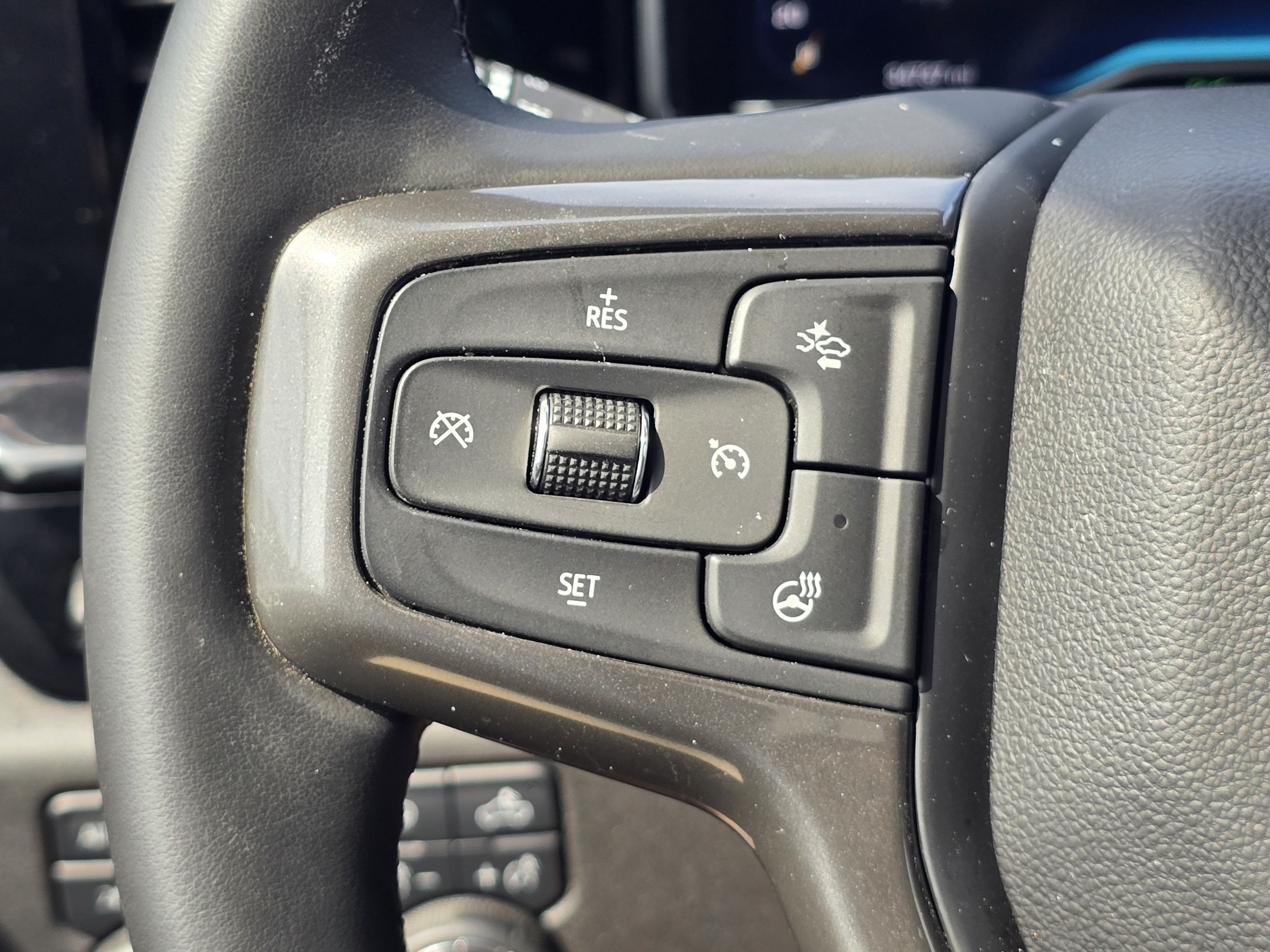 2025 Chevrolet Silverado 2500HD ZR2 - Photo 23