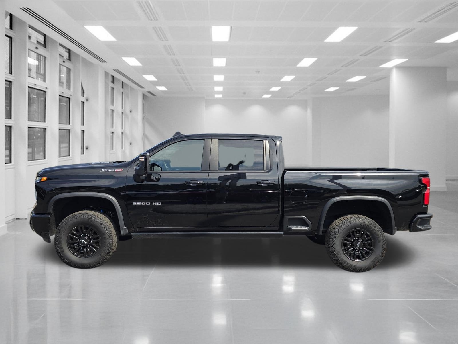 2025 Chevrolet Silverado 2500HD ZR2 - Photo 8