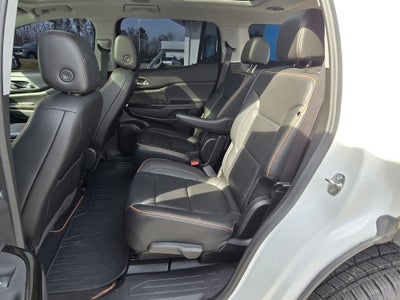 2022 GMC Acadia AT4