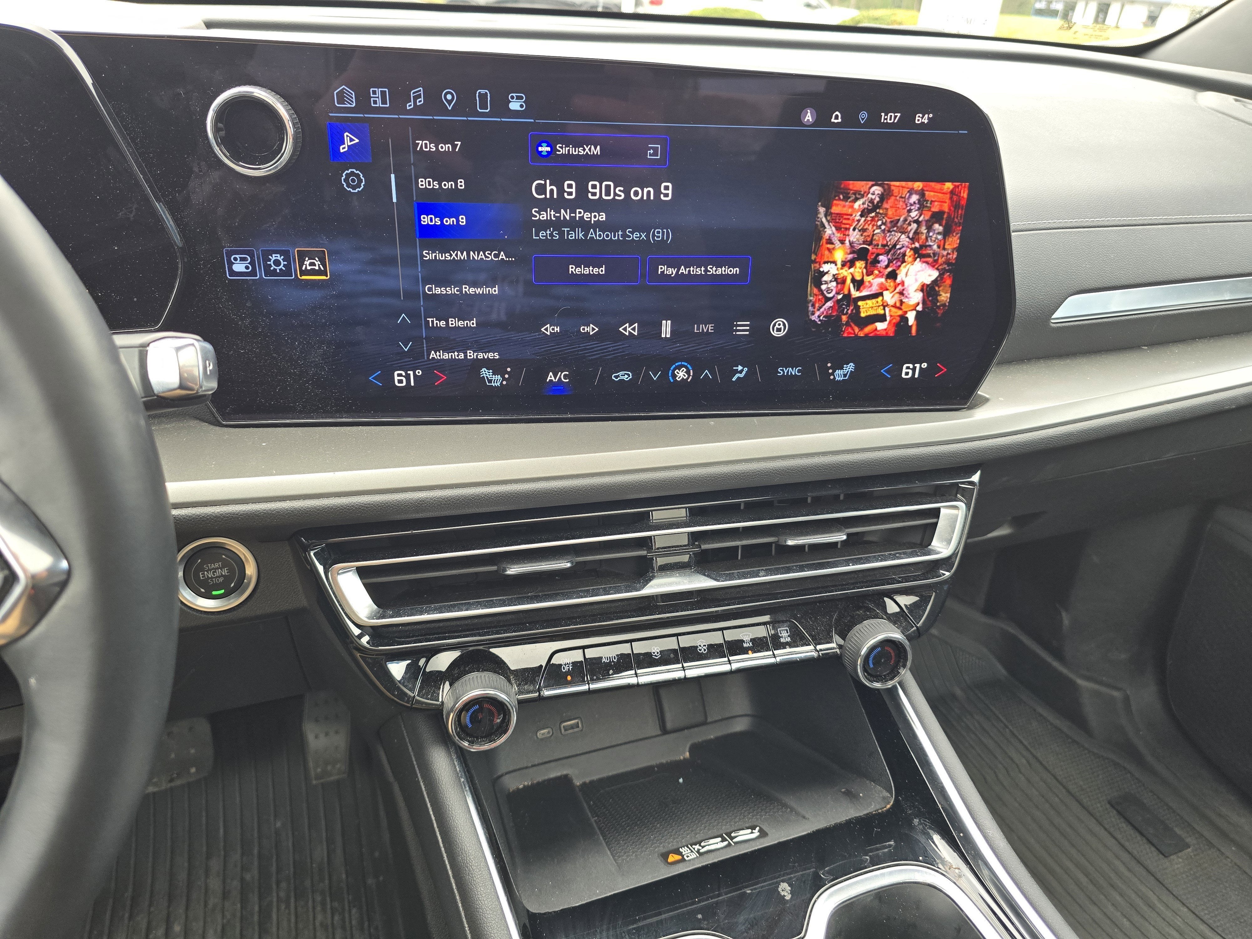 2024 Chevrolet Traverse LT