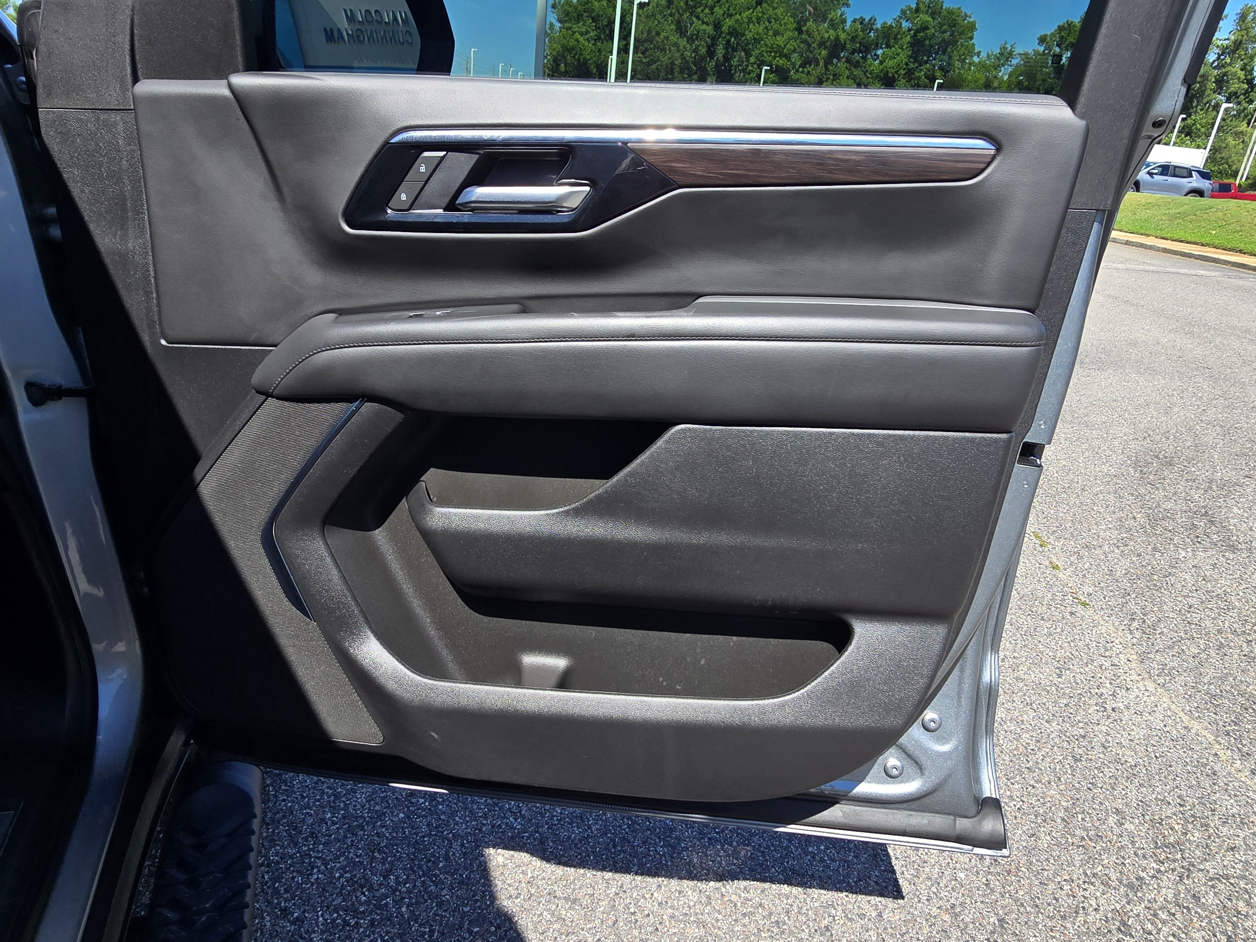 2025 Chevrolet Tahoe Z71 - Photo 13