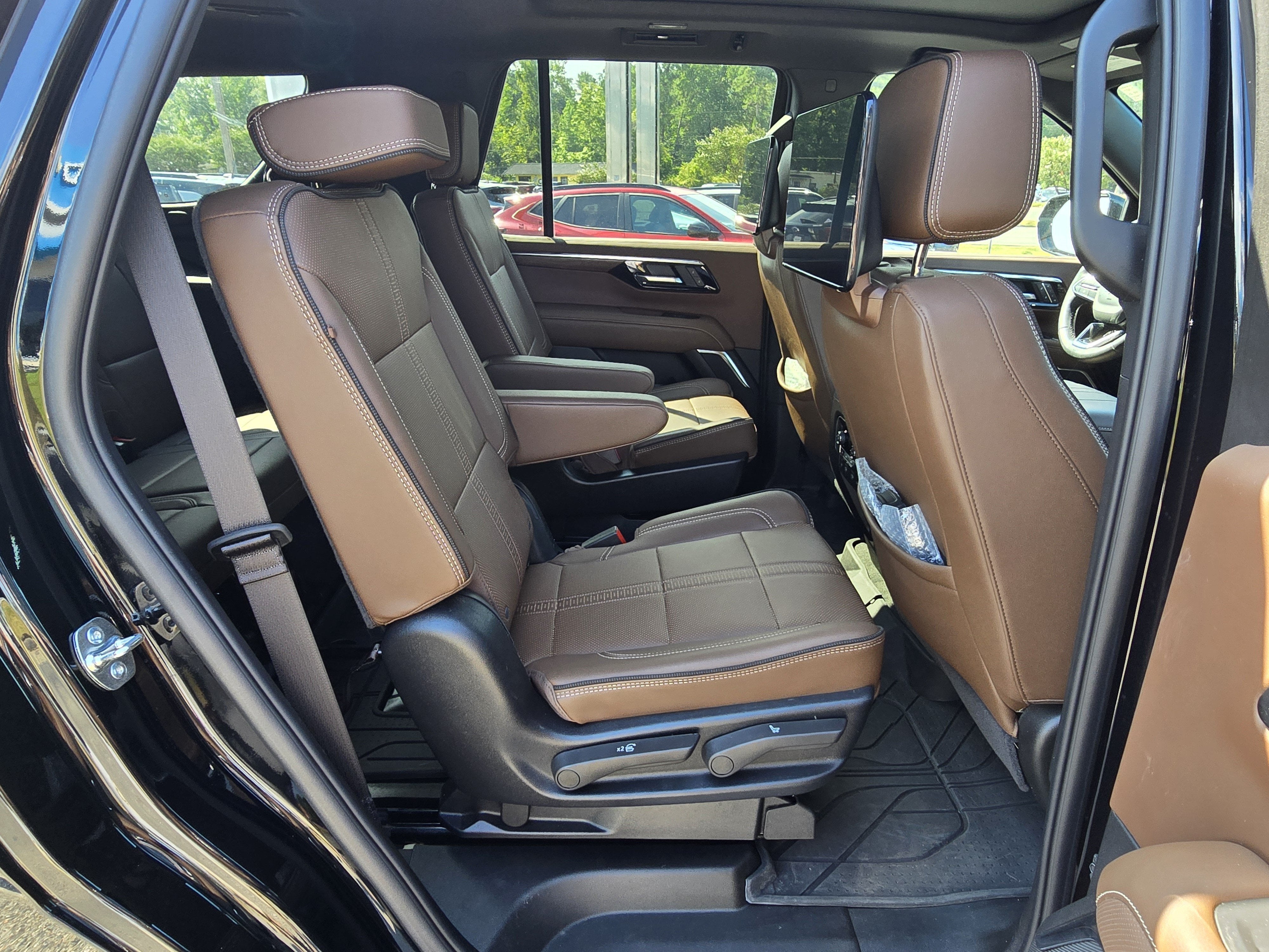 2025 Chevrolet Tahoe High Country - Photo 14