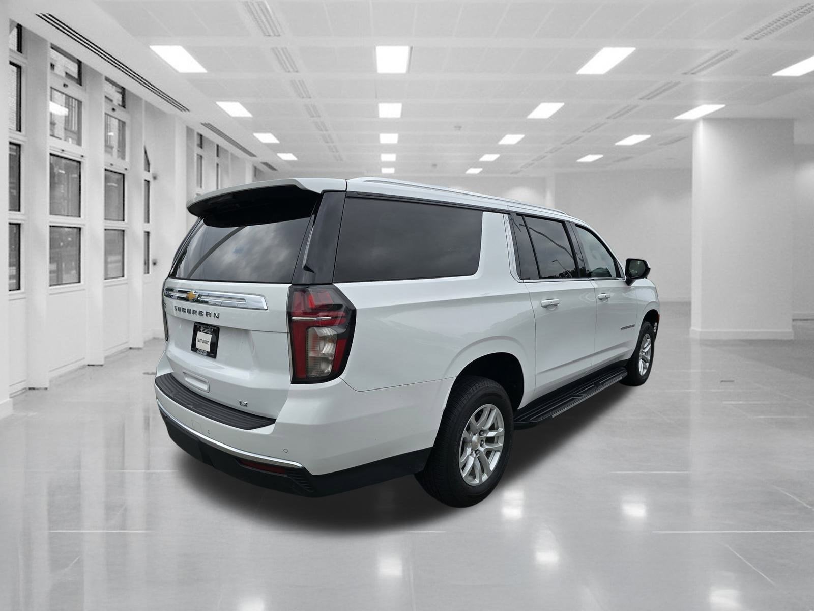 2023 Chevrolet Suburban LT