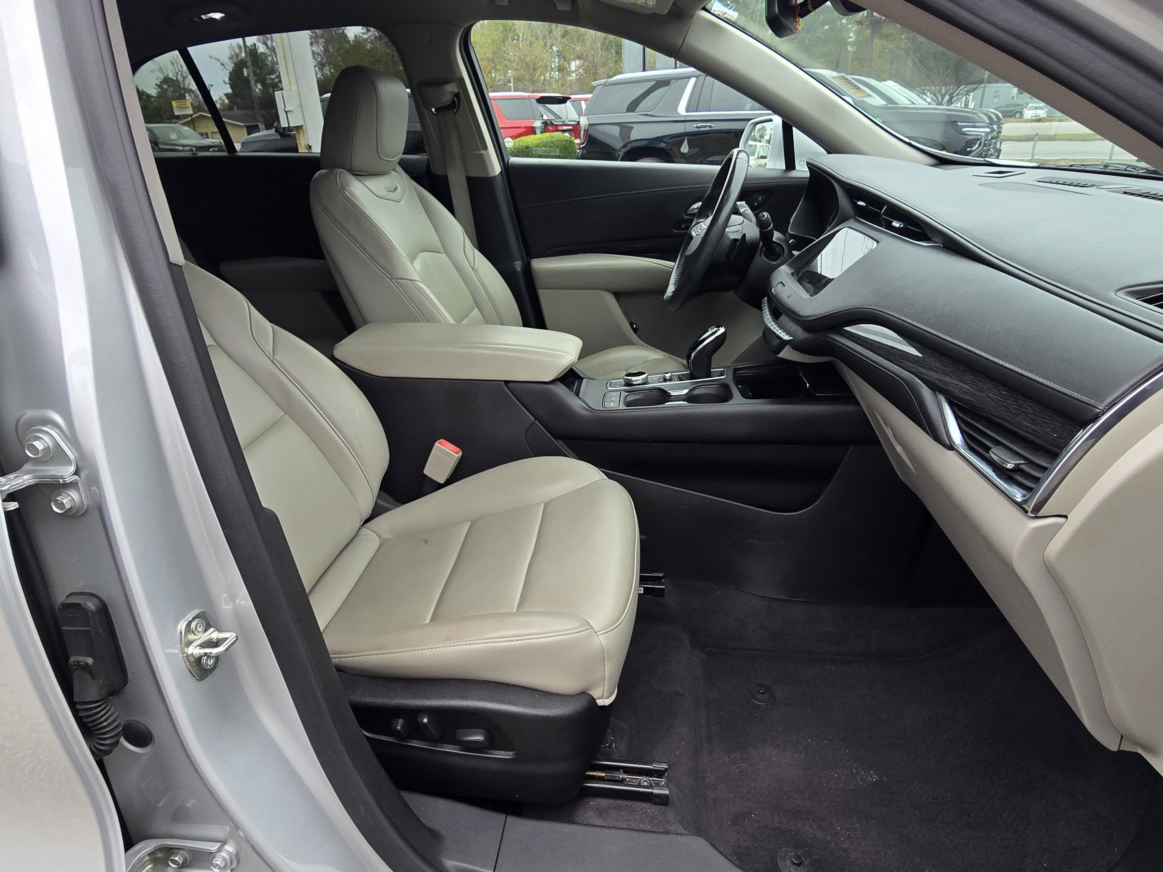 2020 Cadillac XT4 Premium Luxury