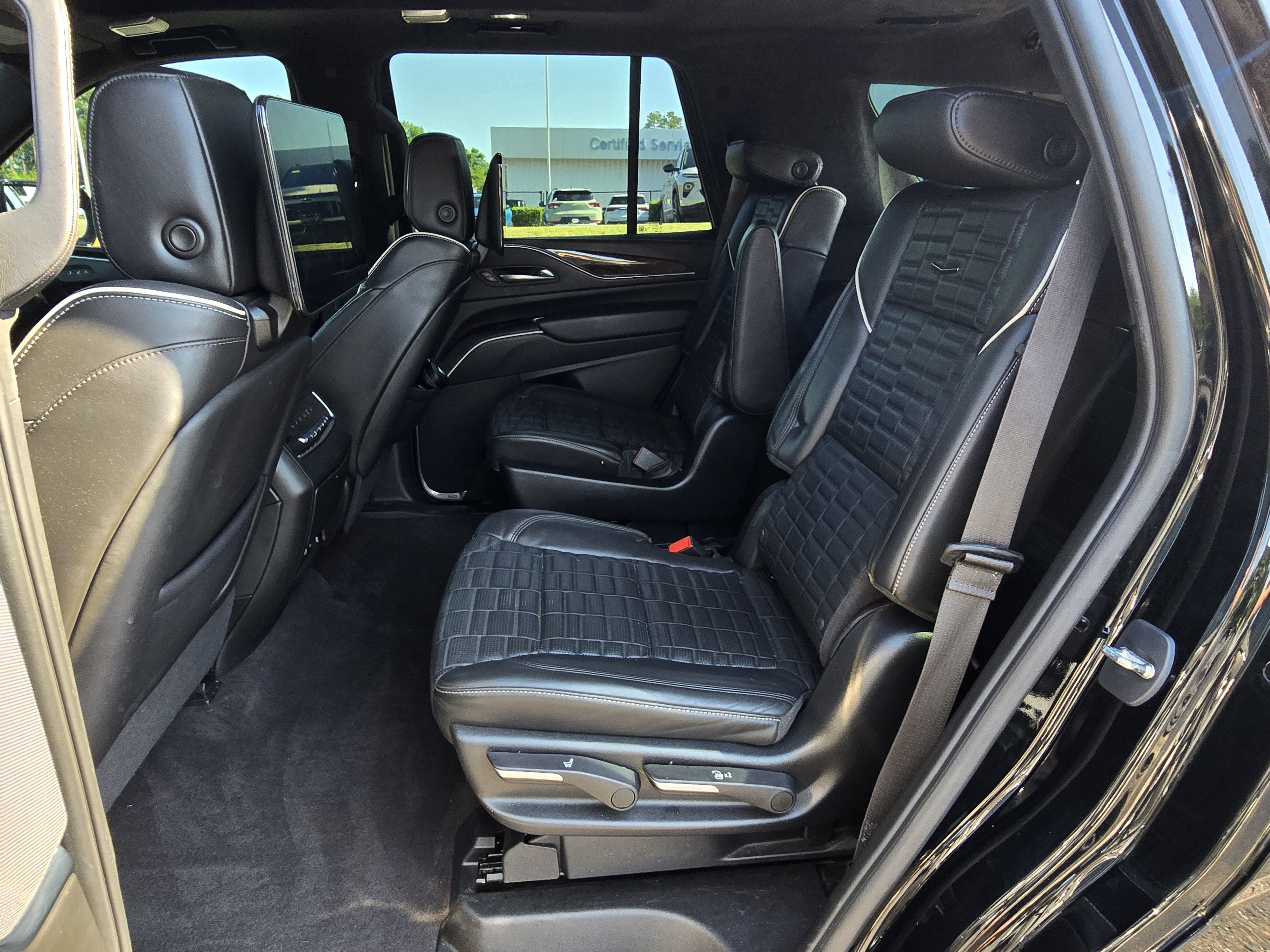 2023 Cadillac Escalade Sport Platinum