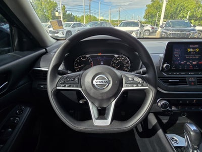 2022 Nissan Altima SV FWD