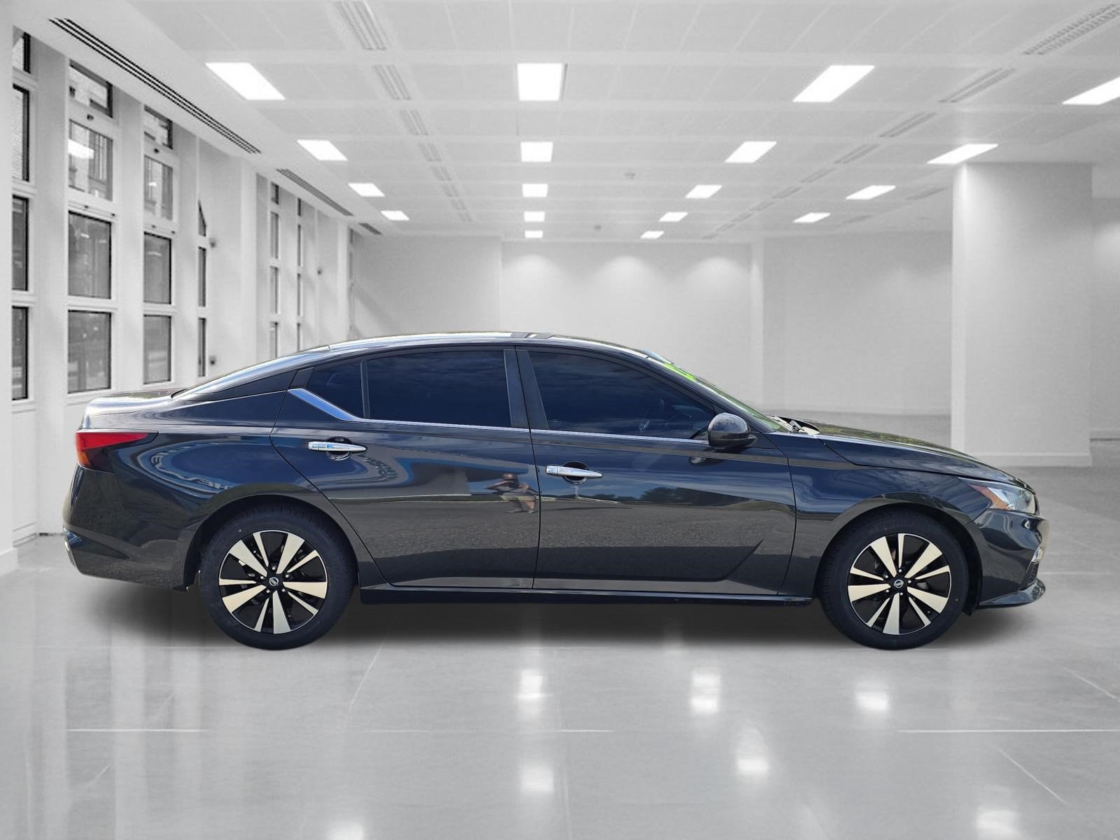 2022 Nissan Altima SV FWD