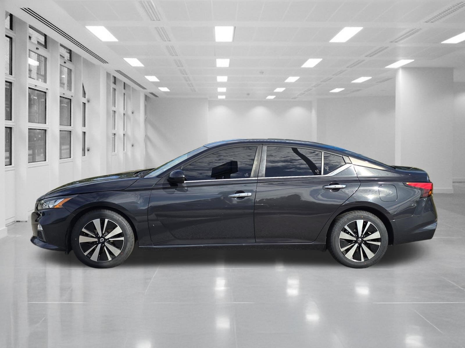 2022 Nissan Altima SV FWD