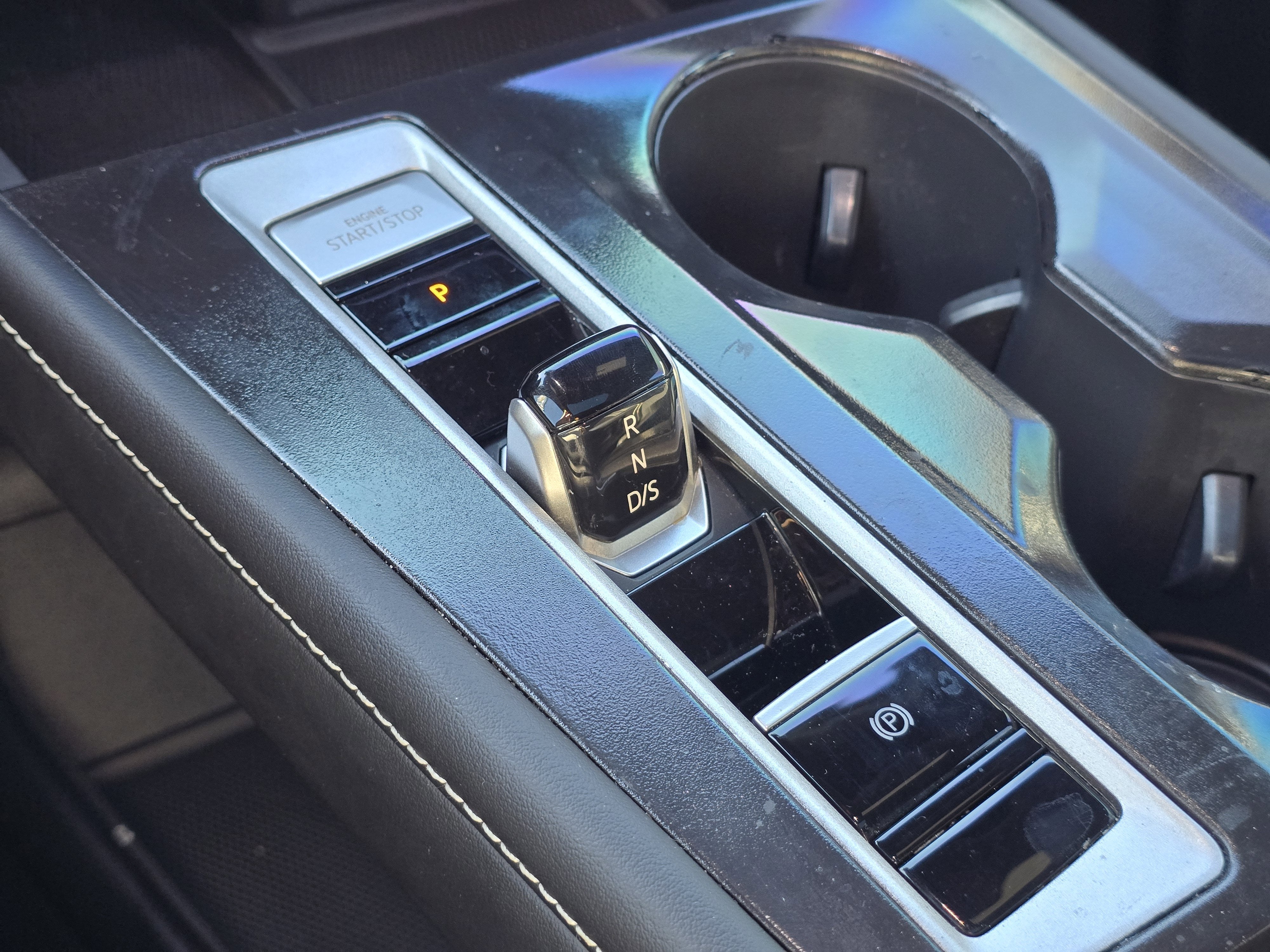 2024 Volkswagen Atlas Cross Sport 2.0T SEL R-Line