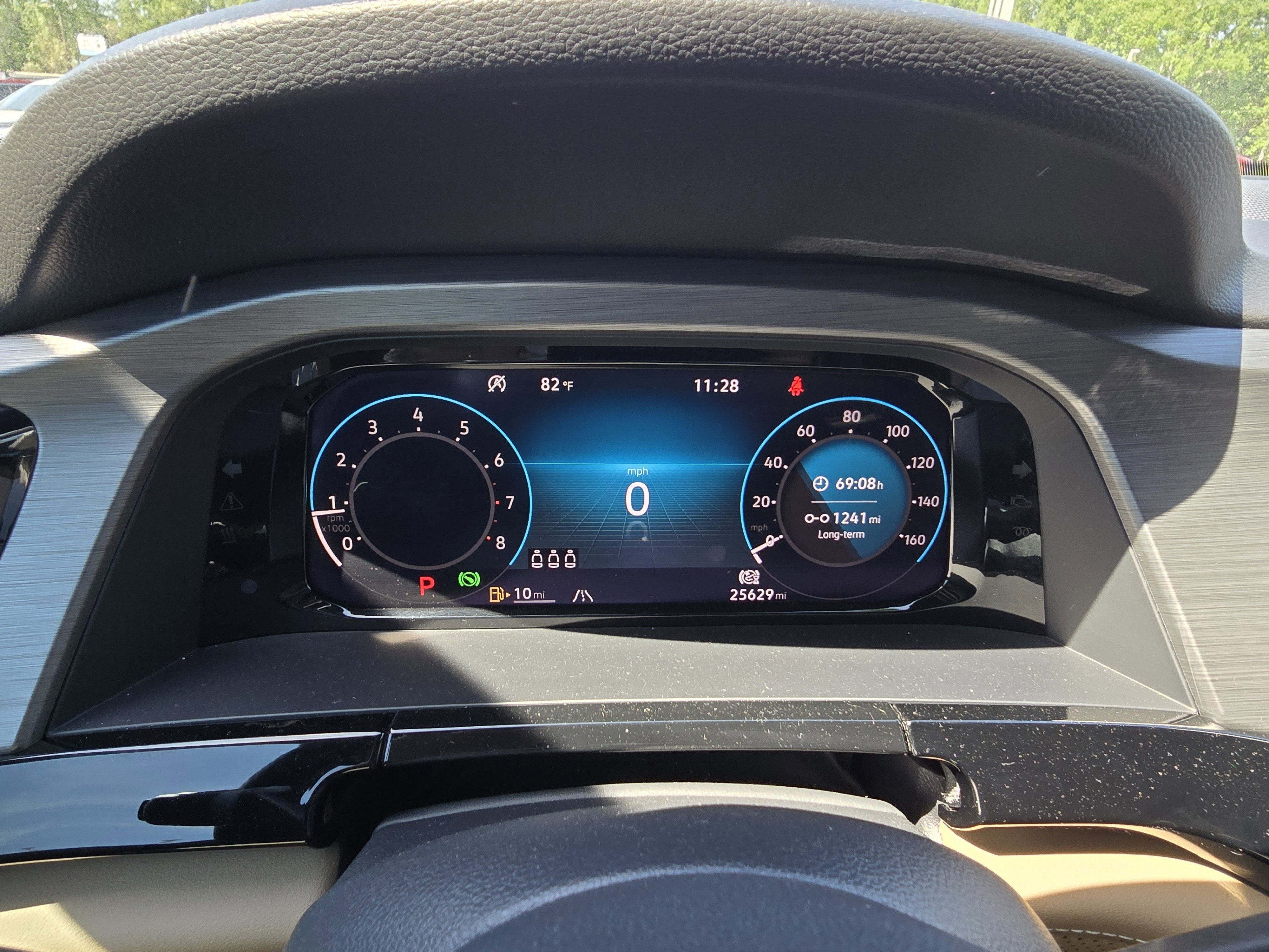 2024 Volkswagen Atlas Cross Sport 2.0T SE w/Technology