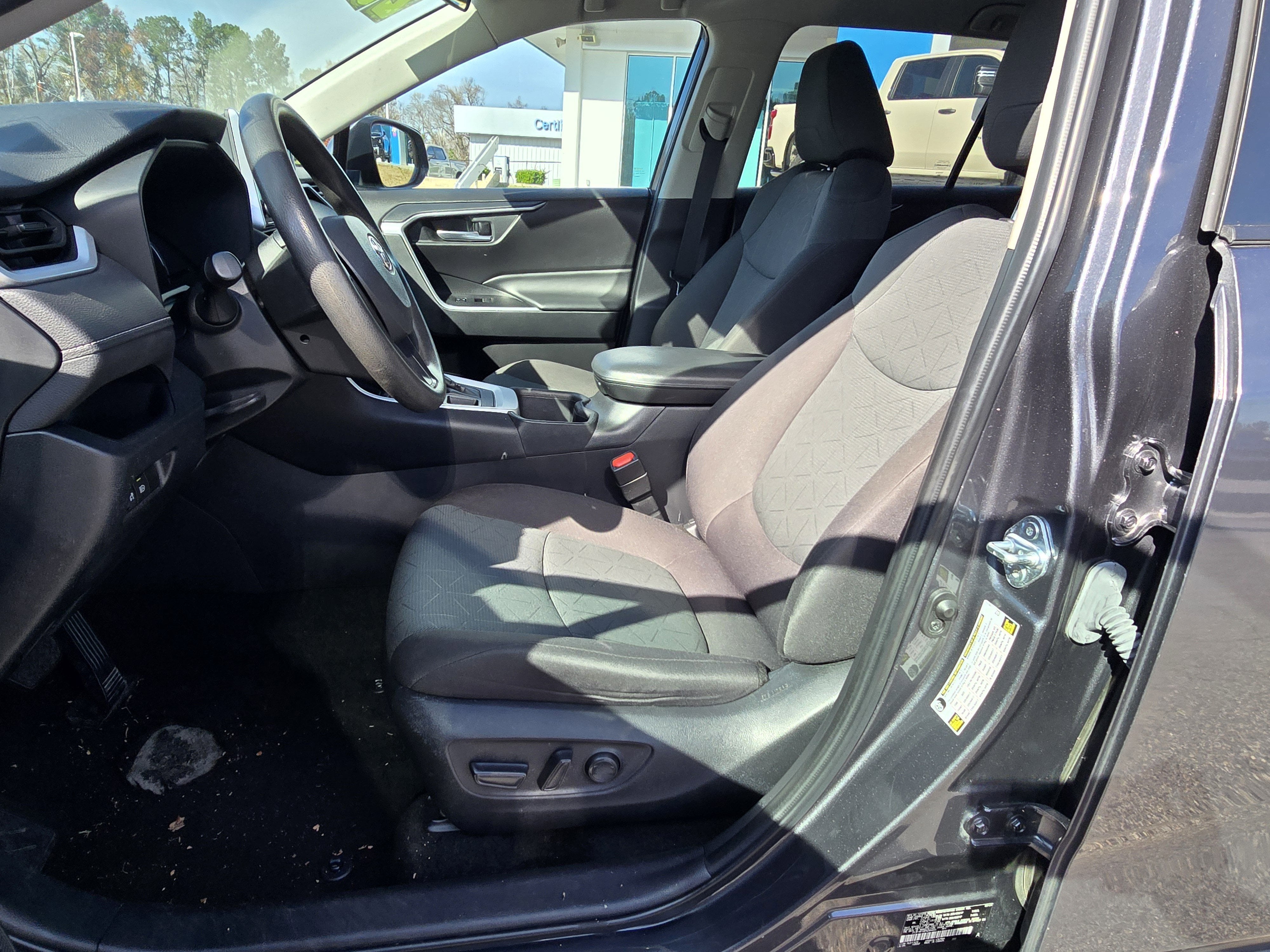 2023 Toyota RAV4 BLK