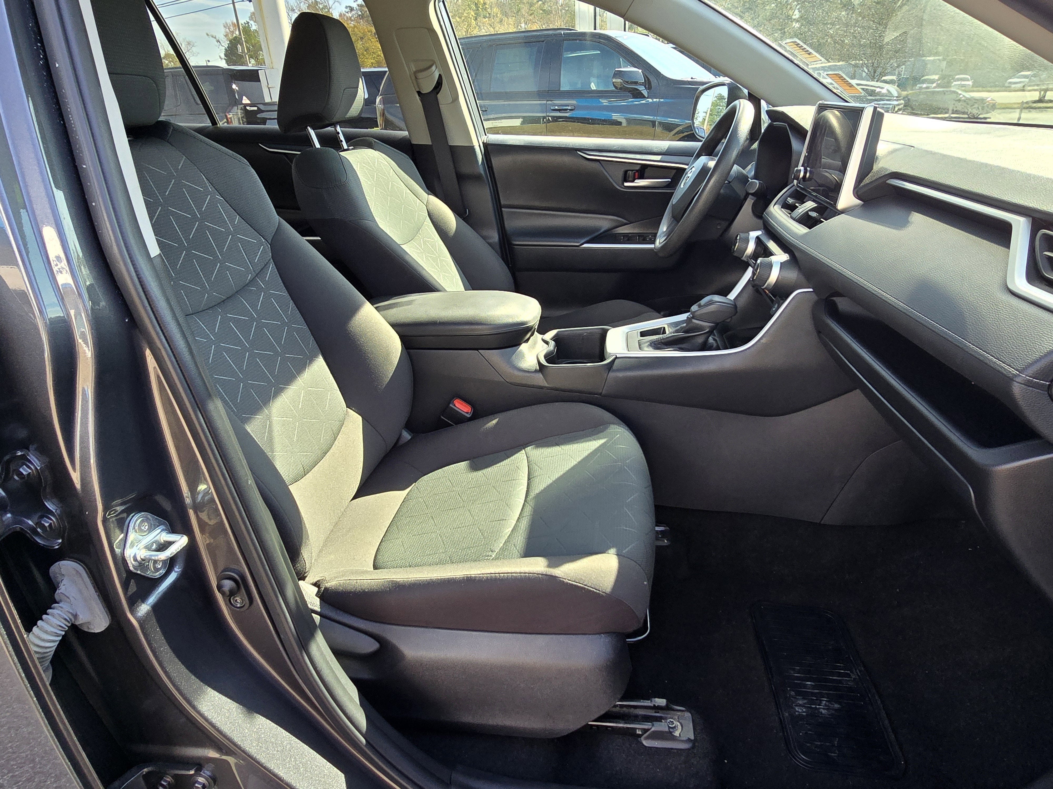 2023 Toyota RAV4 BLK