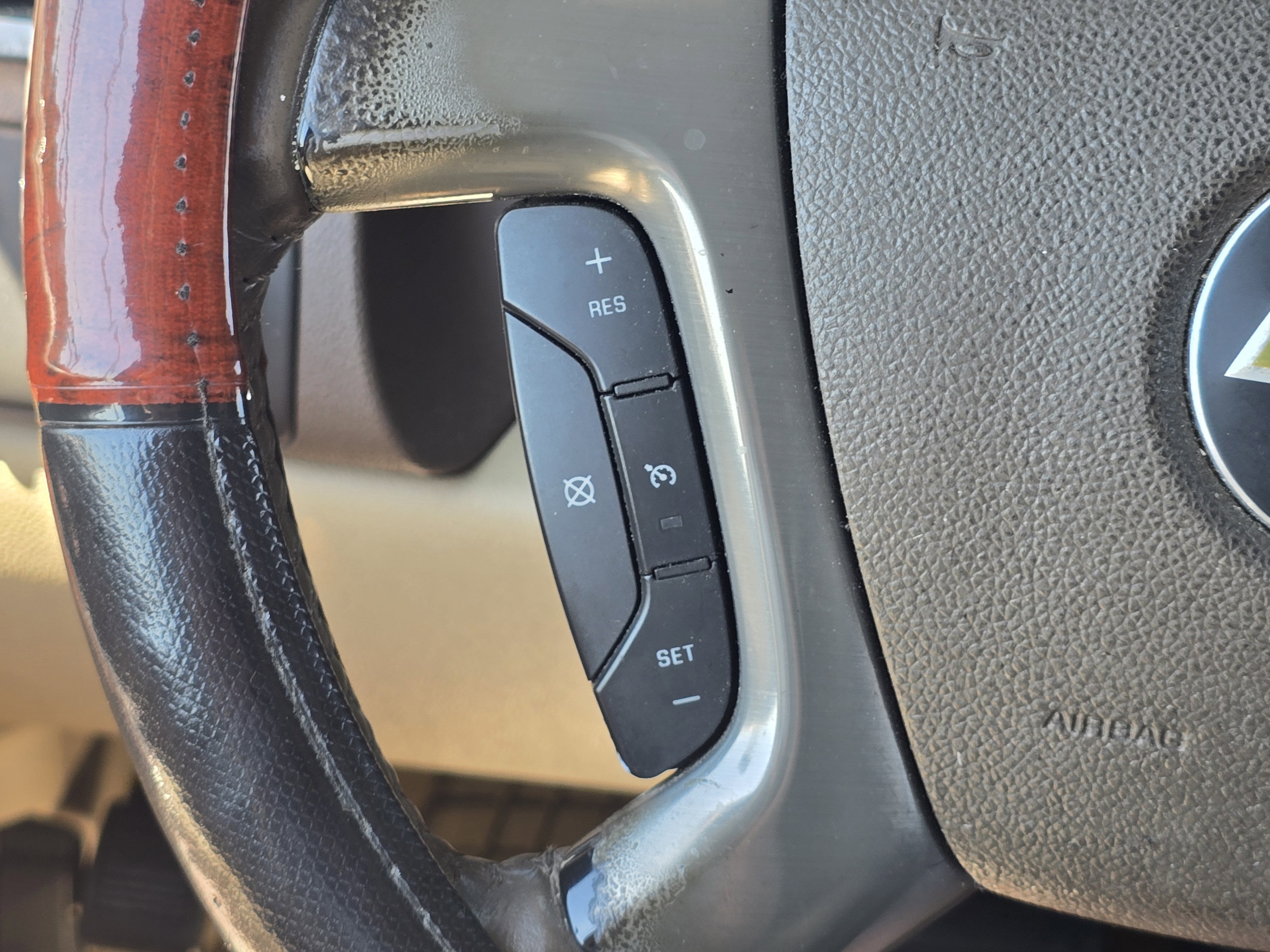 2011 Chevrolet Avalanche LTZ