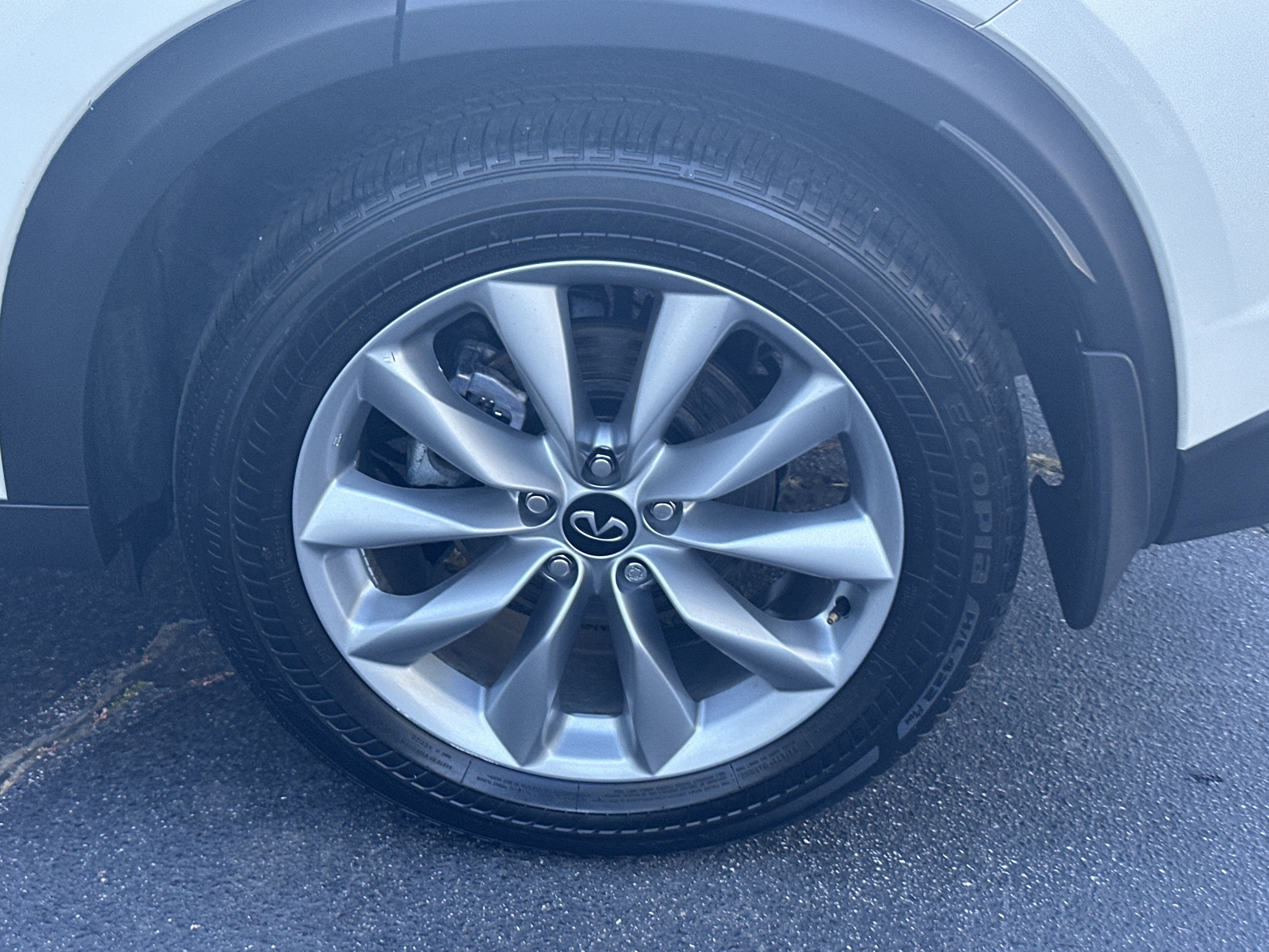 2022 INFINITI QX50 LUXE