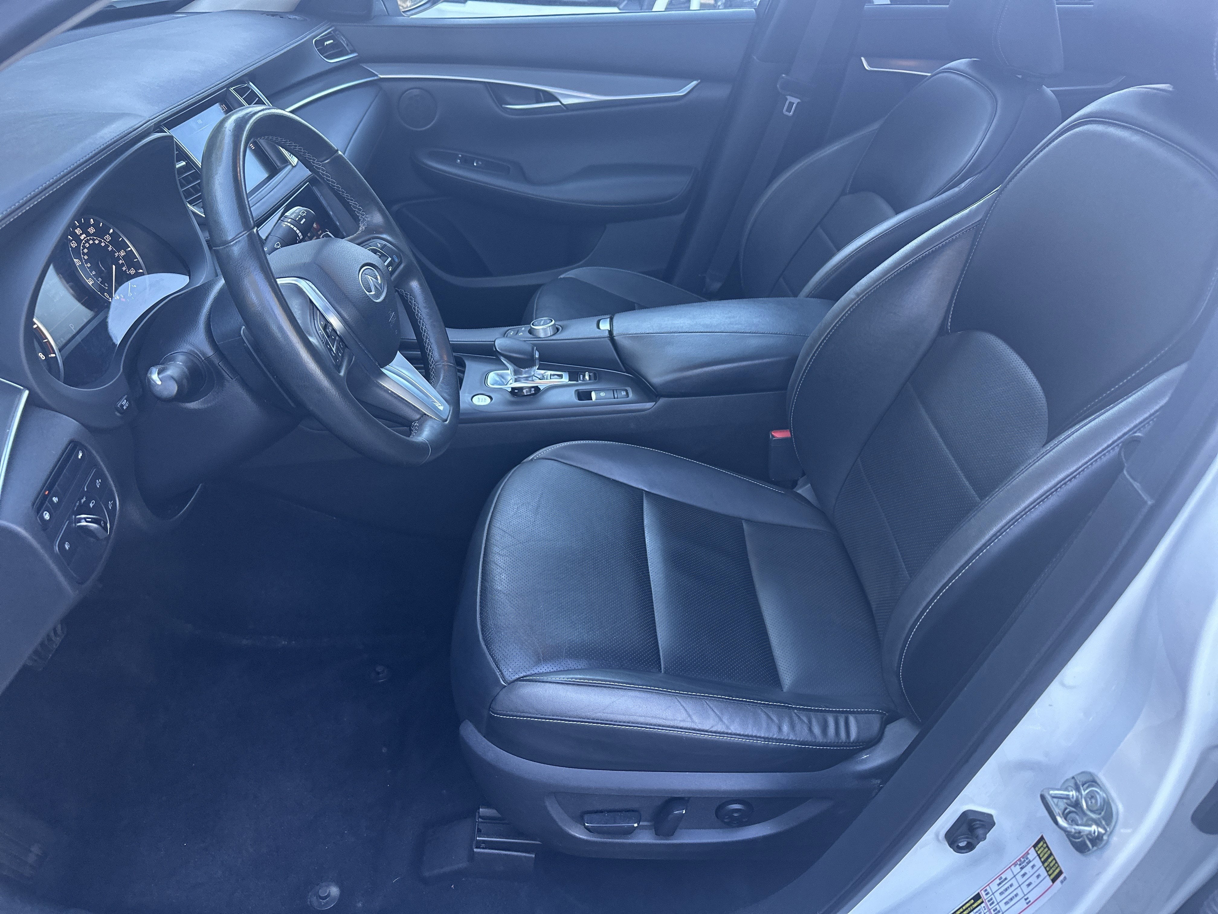 2022 INFINITI QX50 LUXE