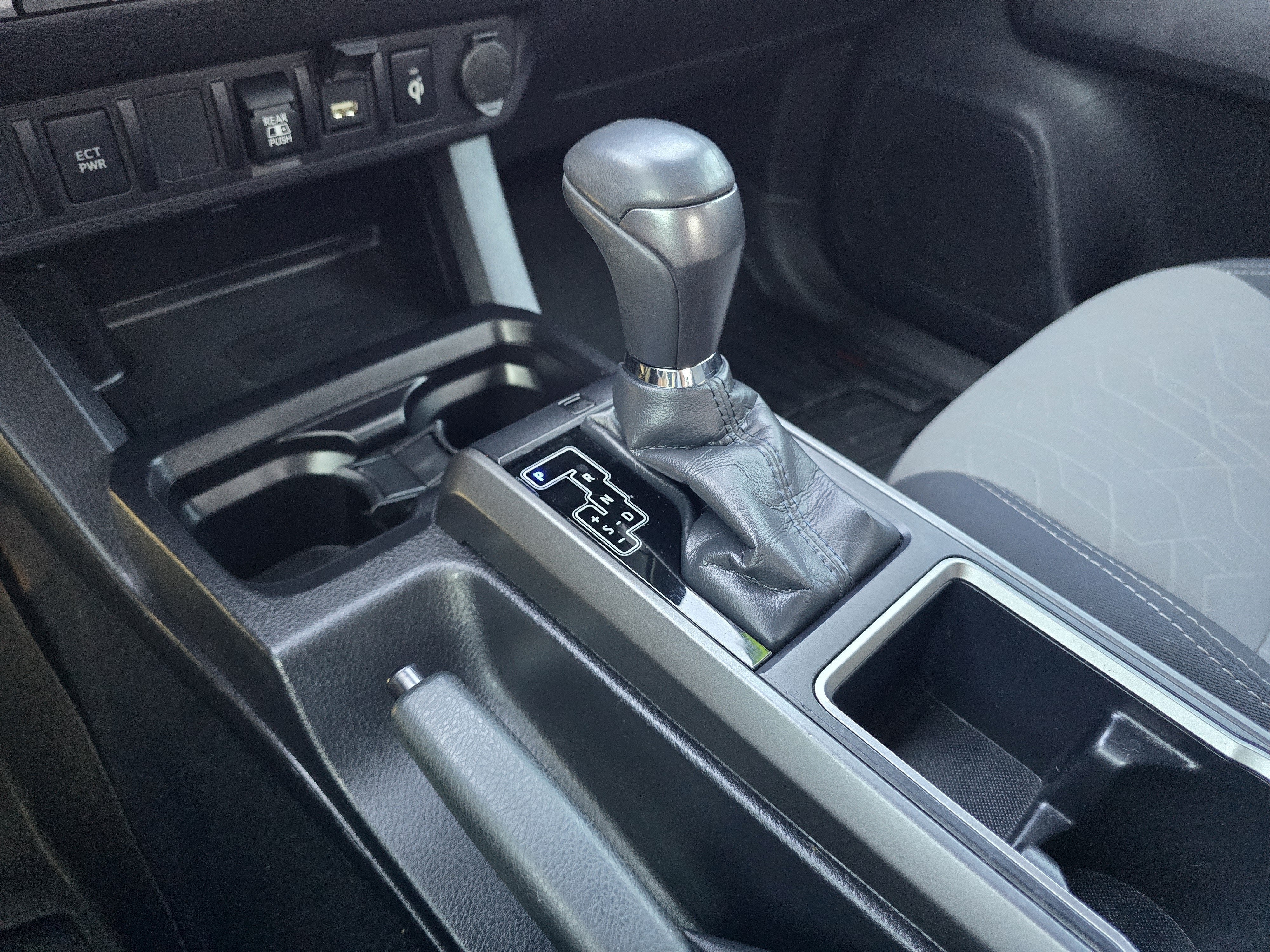 2021 Toyota Tacoma 2WD SR5