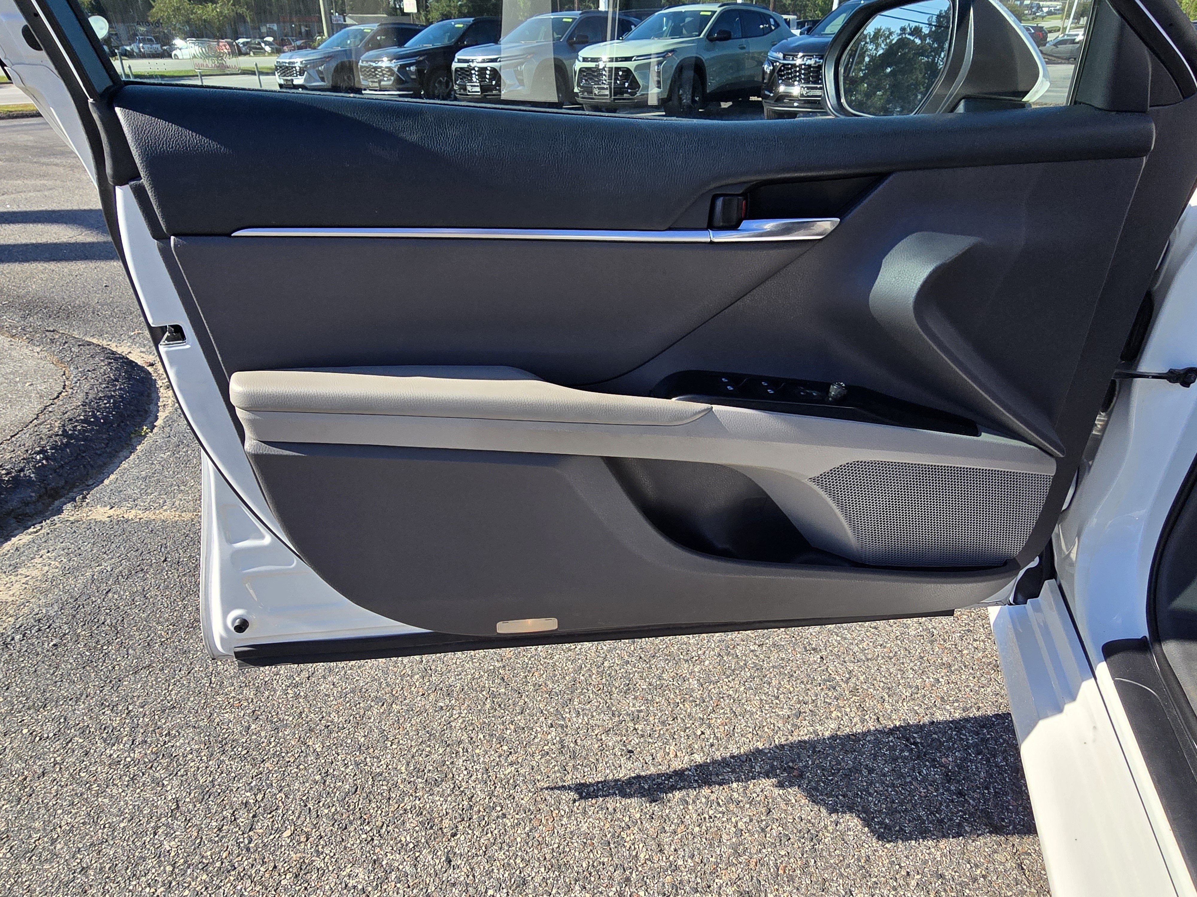 2018 Toyota Camry Hybrid LE
