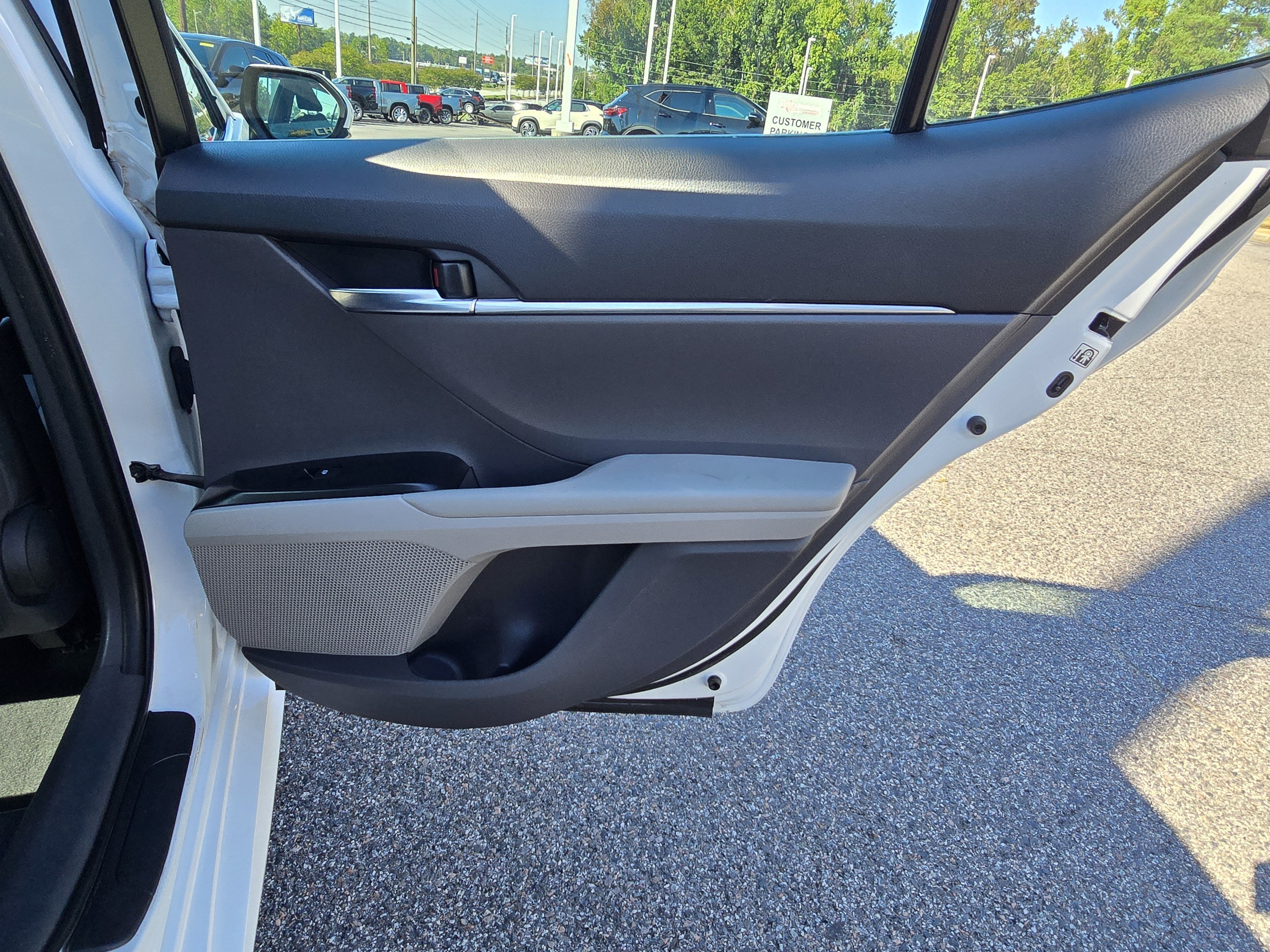 2018 Toyota Camry Hybrid LE