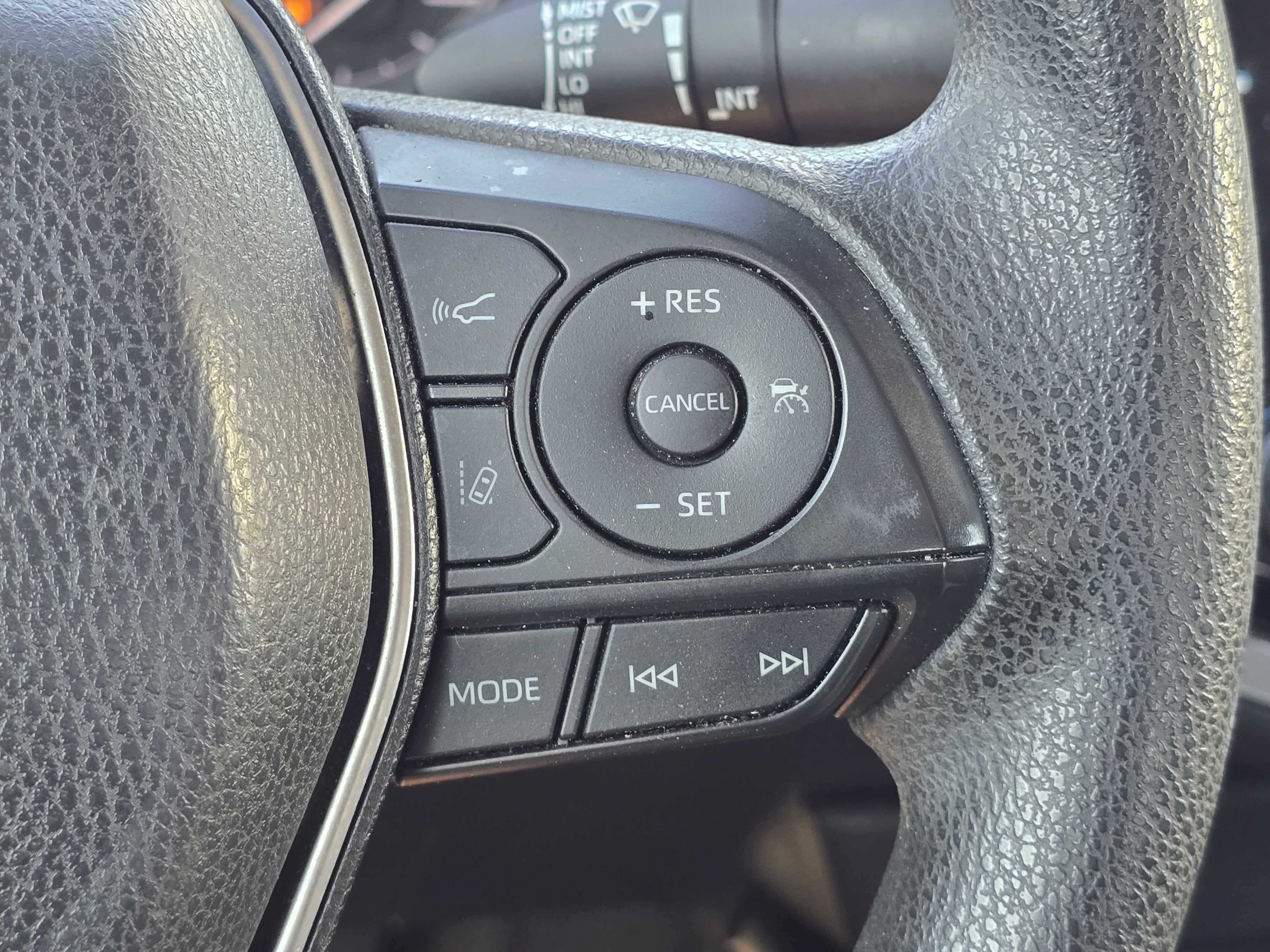 2018 Toyota Camry Hybrid LE