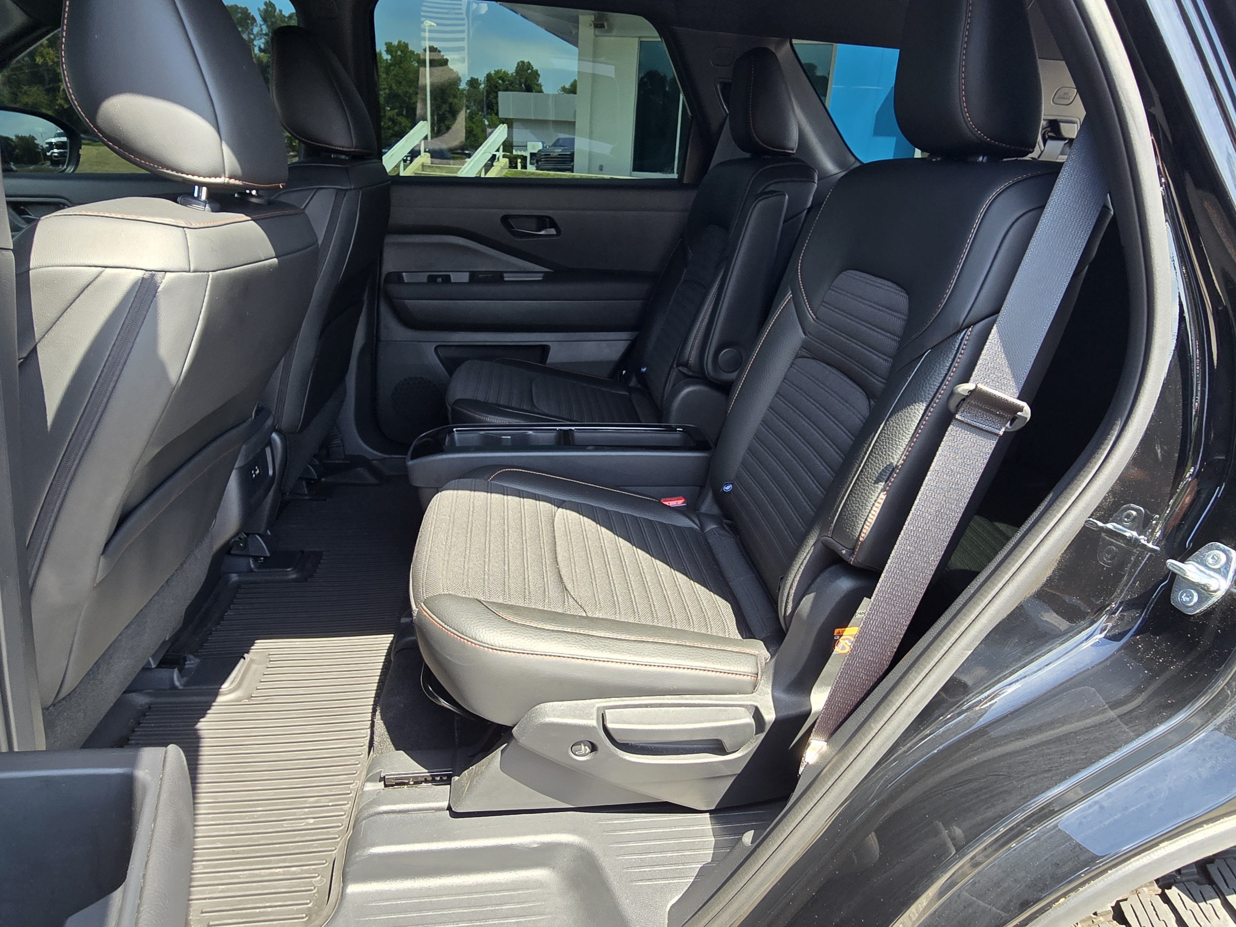 2025 Nissan Pathfinder Rock Creek 4WD