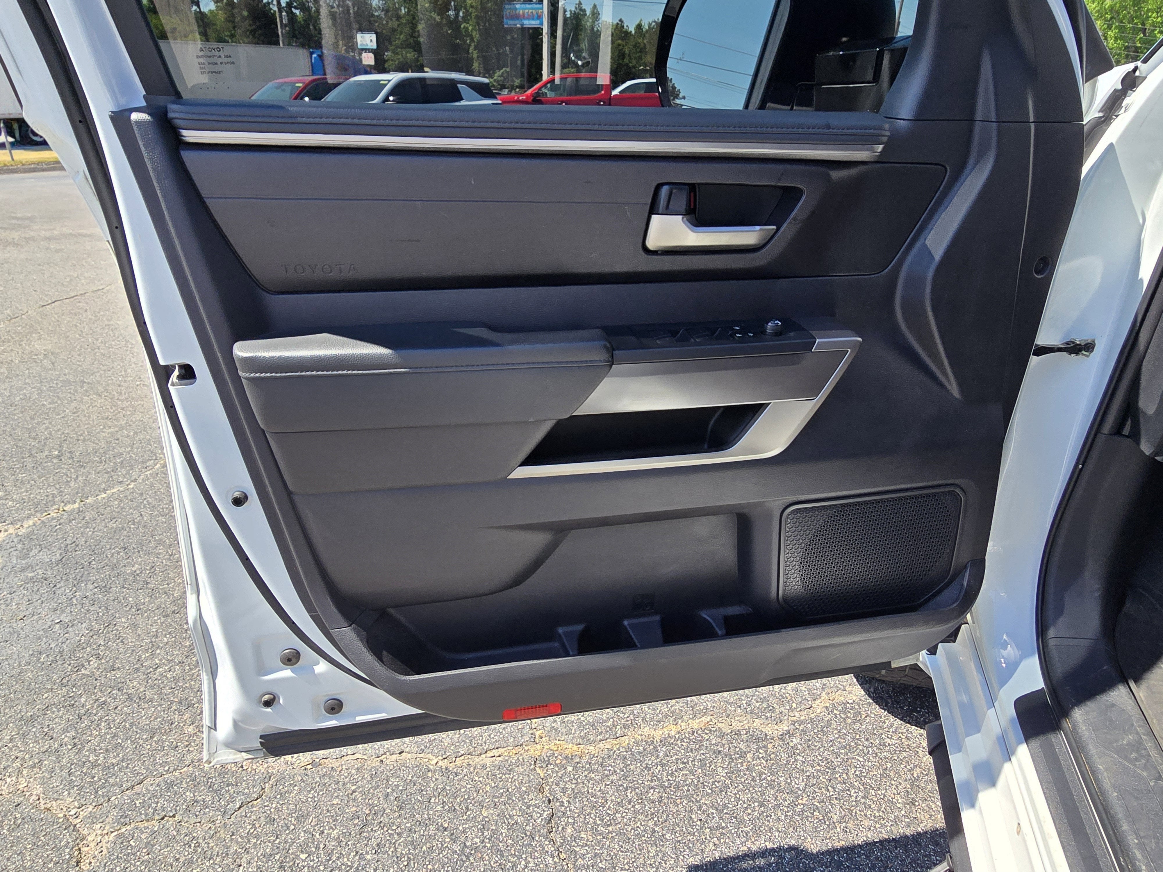 2023 Toyota Tundra 2WD SR5