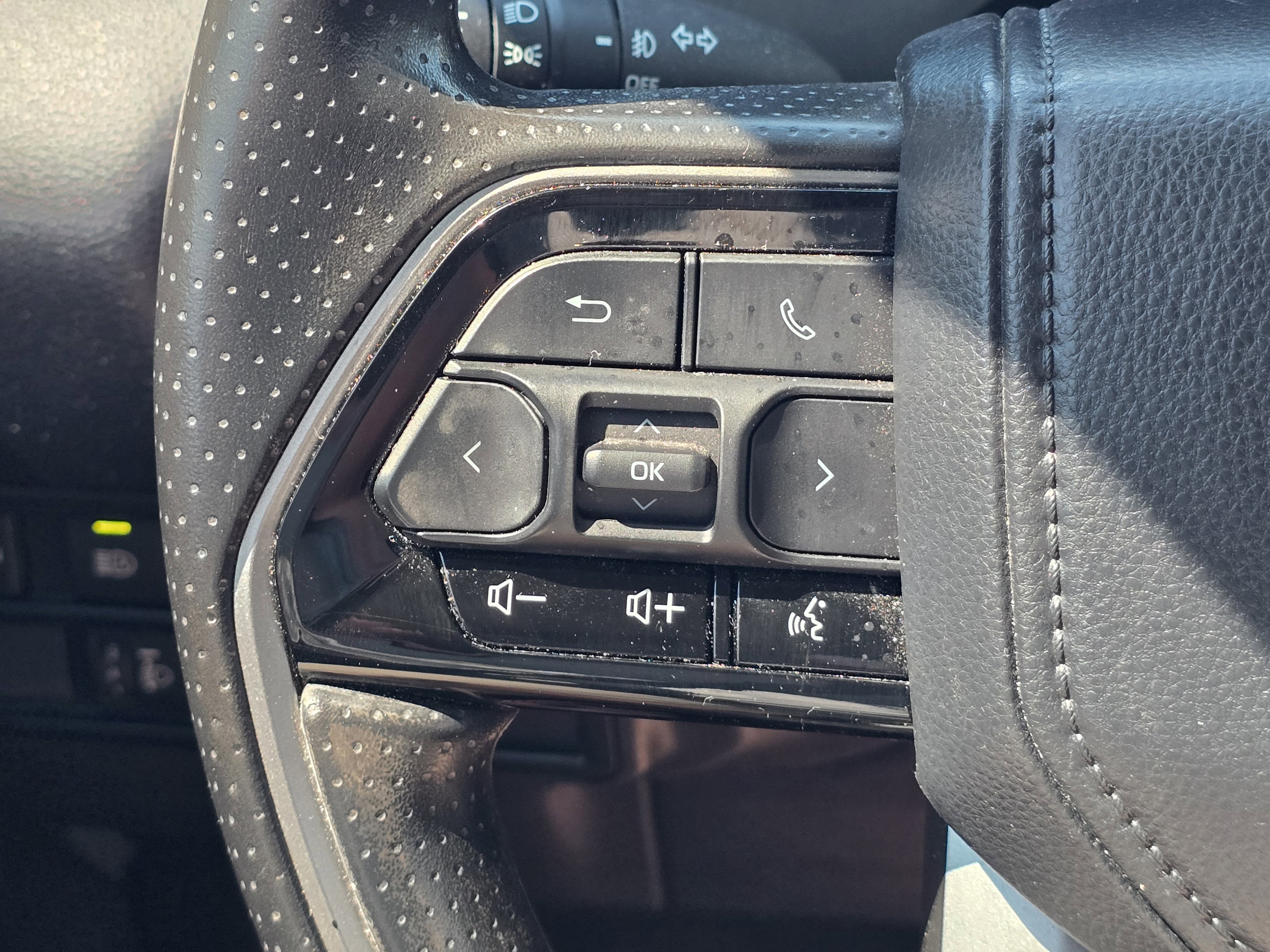 2023 Toyota Tundra 2WD SR5