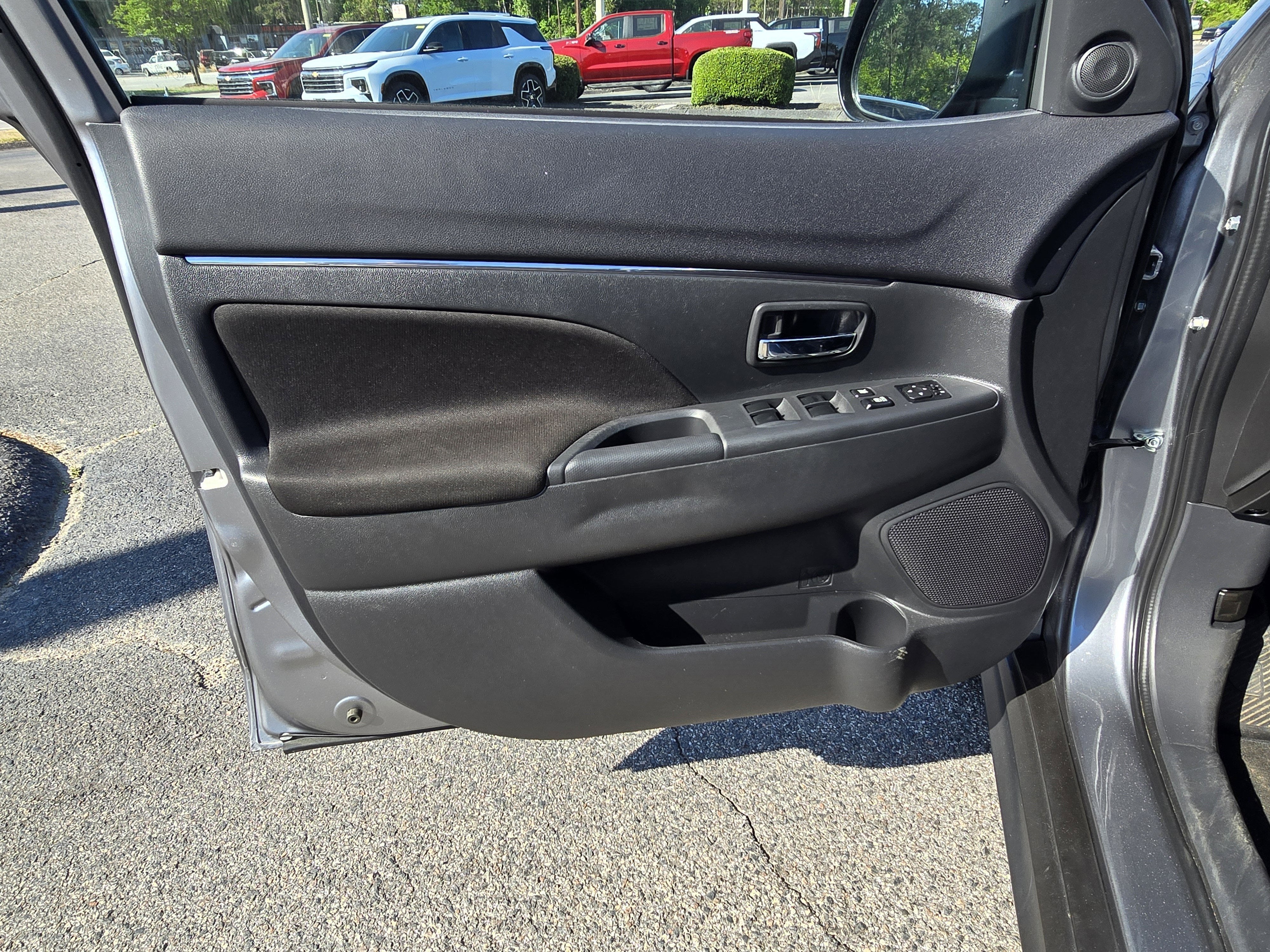 2024 Mitsubishi Outlander Sport S