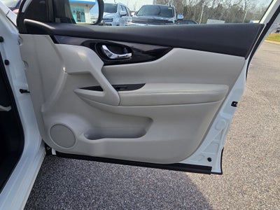 2022 Nissan Rogue Sport SV