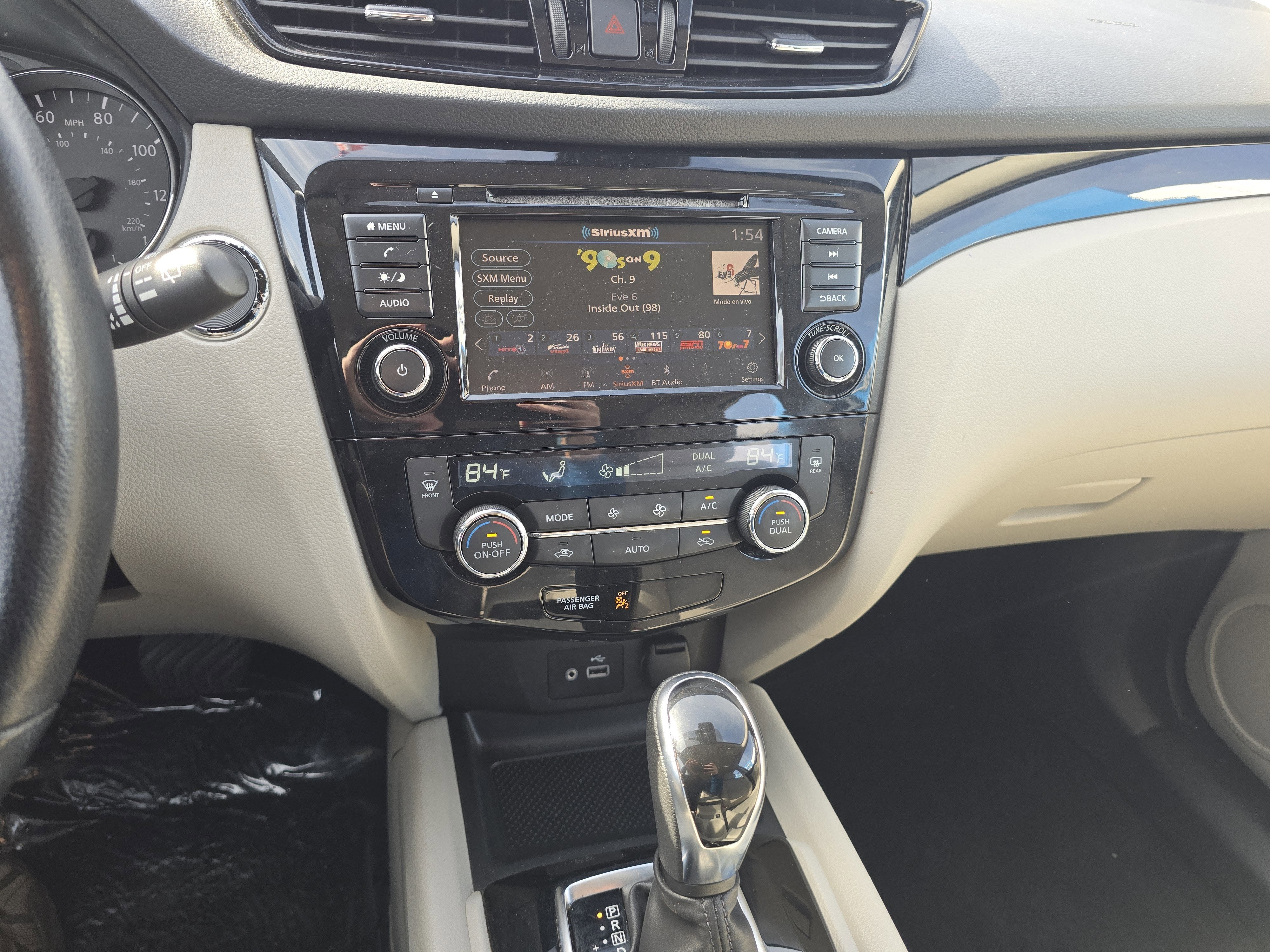 2022 Nissan Rogue Sport SV