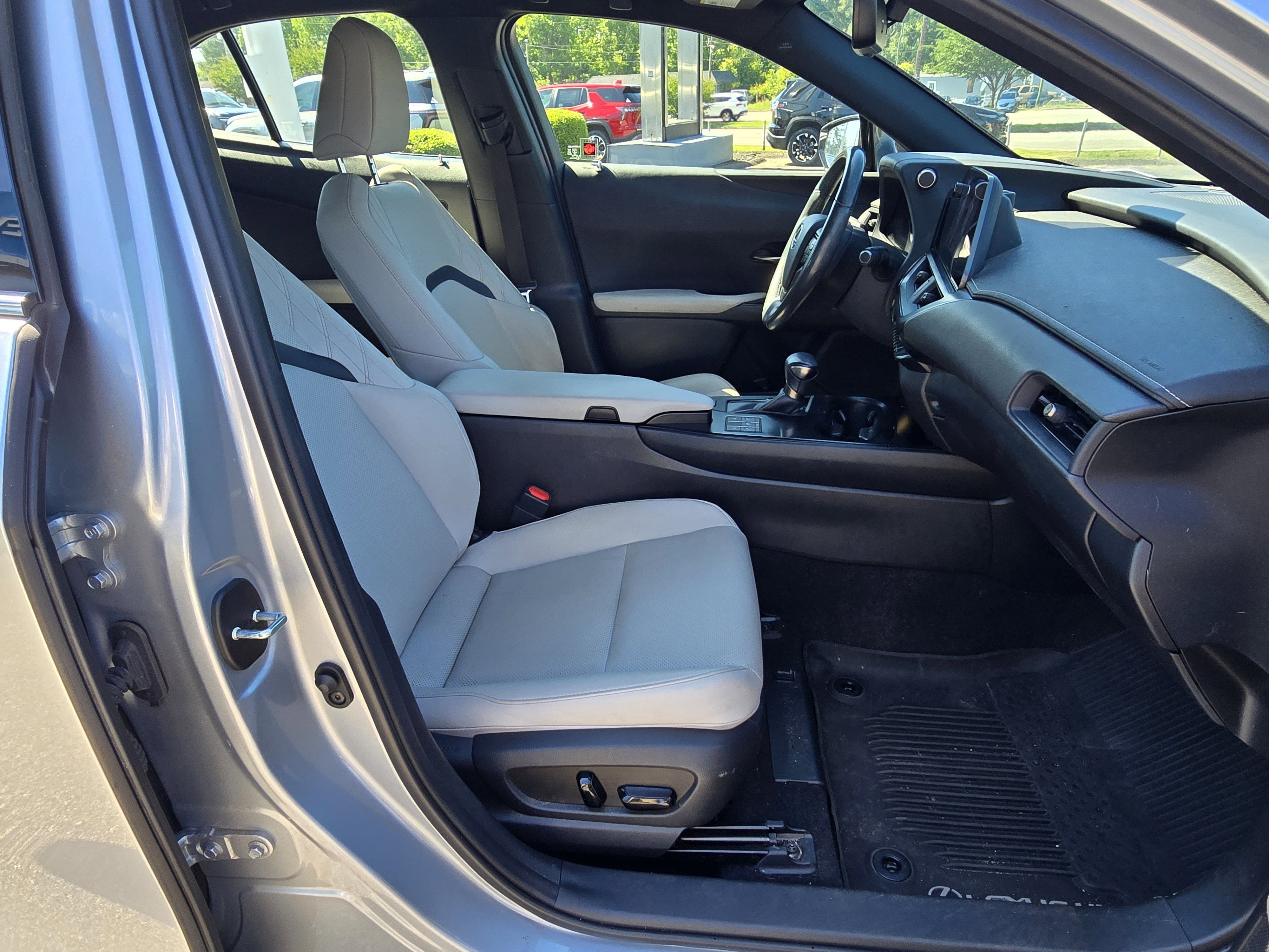 2023 Lexus UX 250h Premium