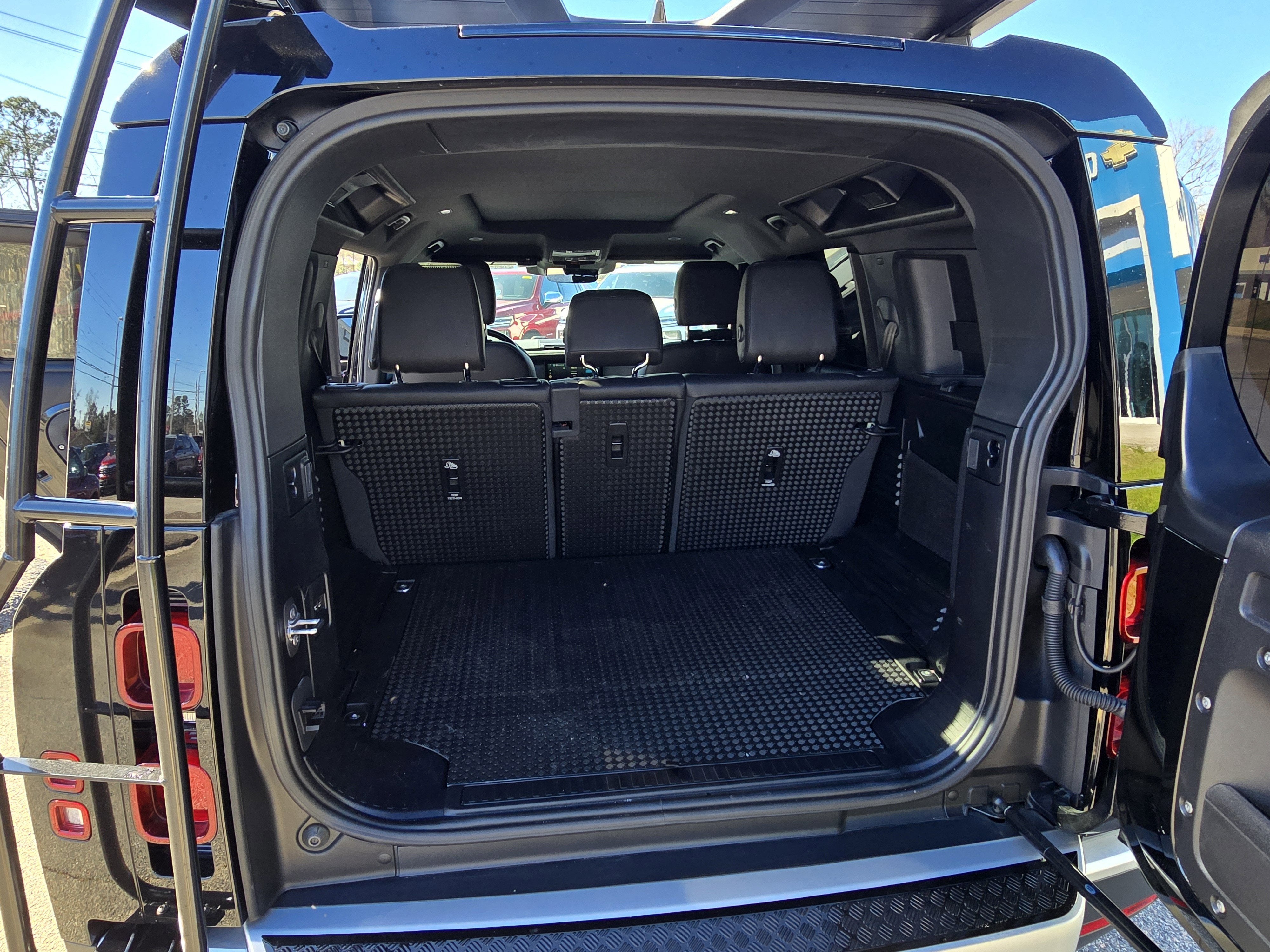 2024 Land Rover Defender S