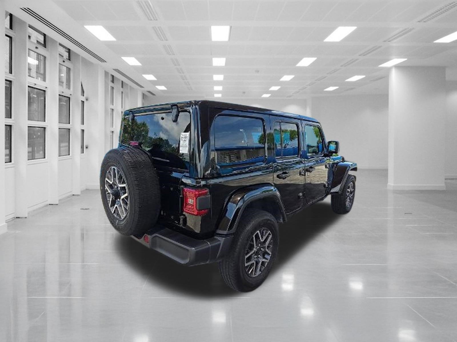 2025 Jeep Wrangler 4-Door Sahara 4x4