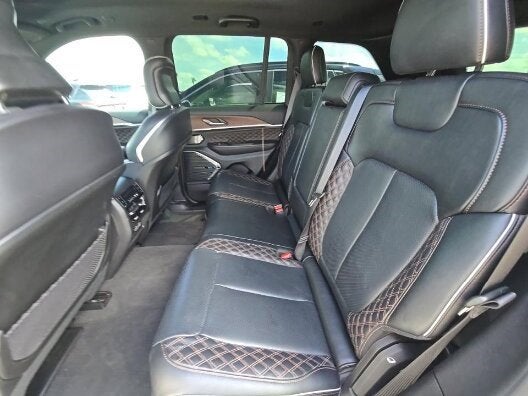 2022 Jeep Grand Cherokee Summit 4x2