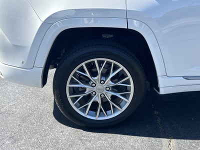 2022 Jeep Grand Cherokee Summit 4x2