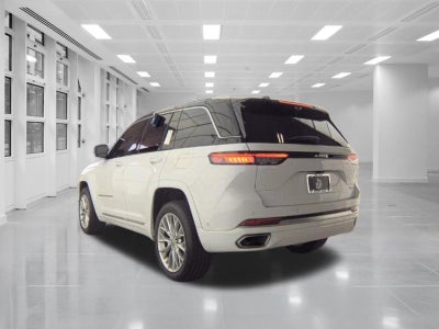 2022 Jeep Grand Cherokee Summit 4x2