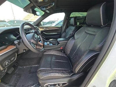 2022 Jeep Grand Cherokee Summit 4x2