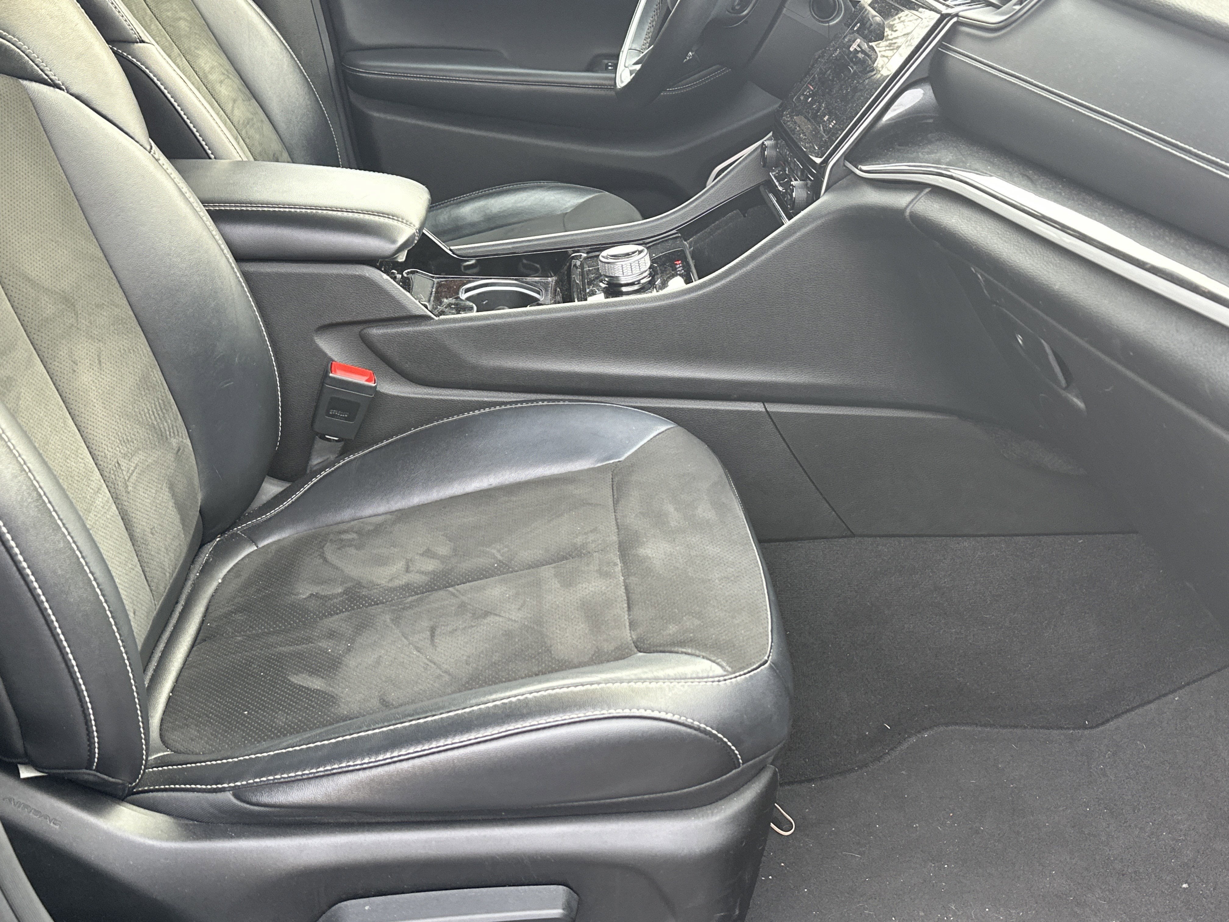 2021 Jeep Grand Cherokee L Altitude 4x2