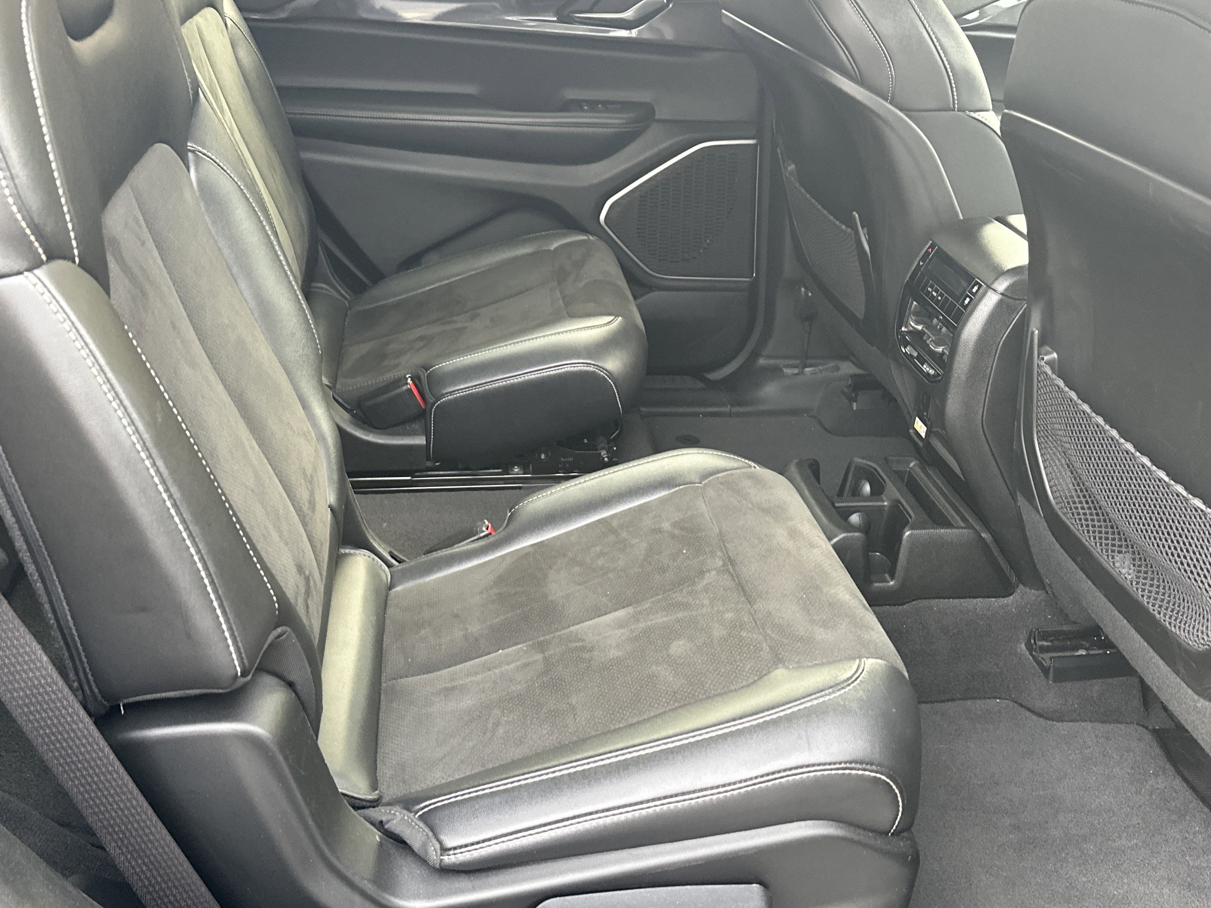 2021 Jeep Grand Cherokee L Altitude 4x2