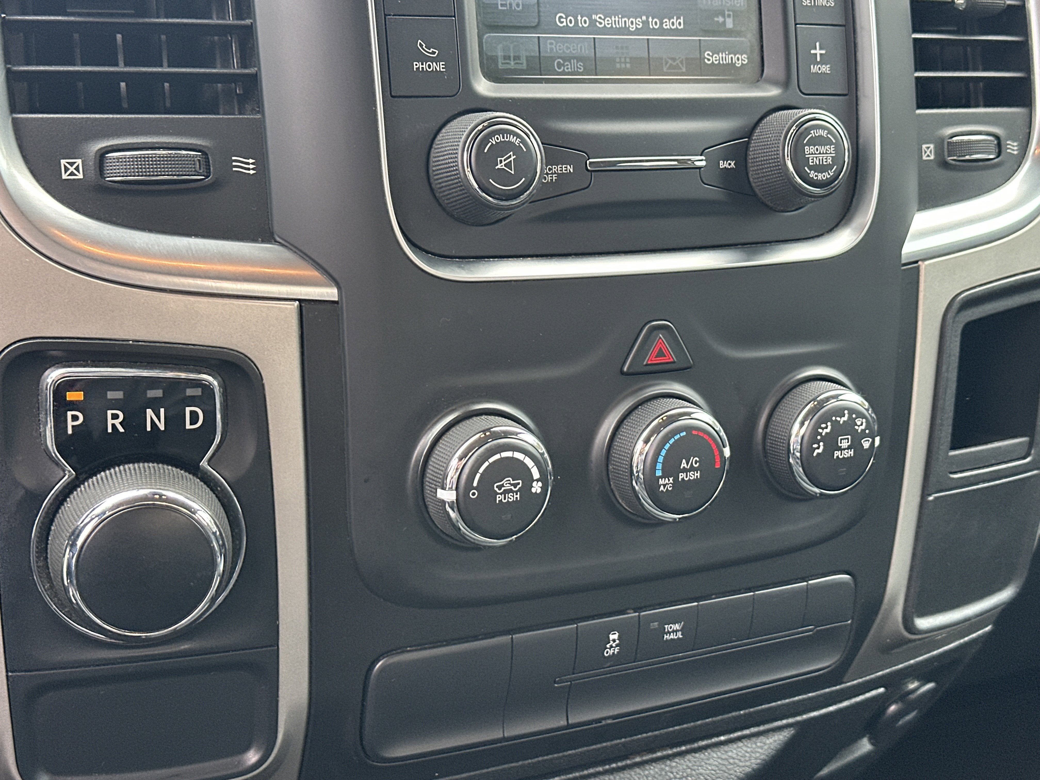 2020 RAM 1500 Classic SLT Crew Cab 4x2 6'4" Box