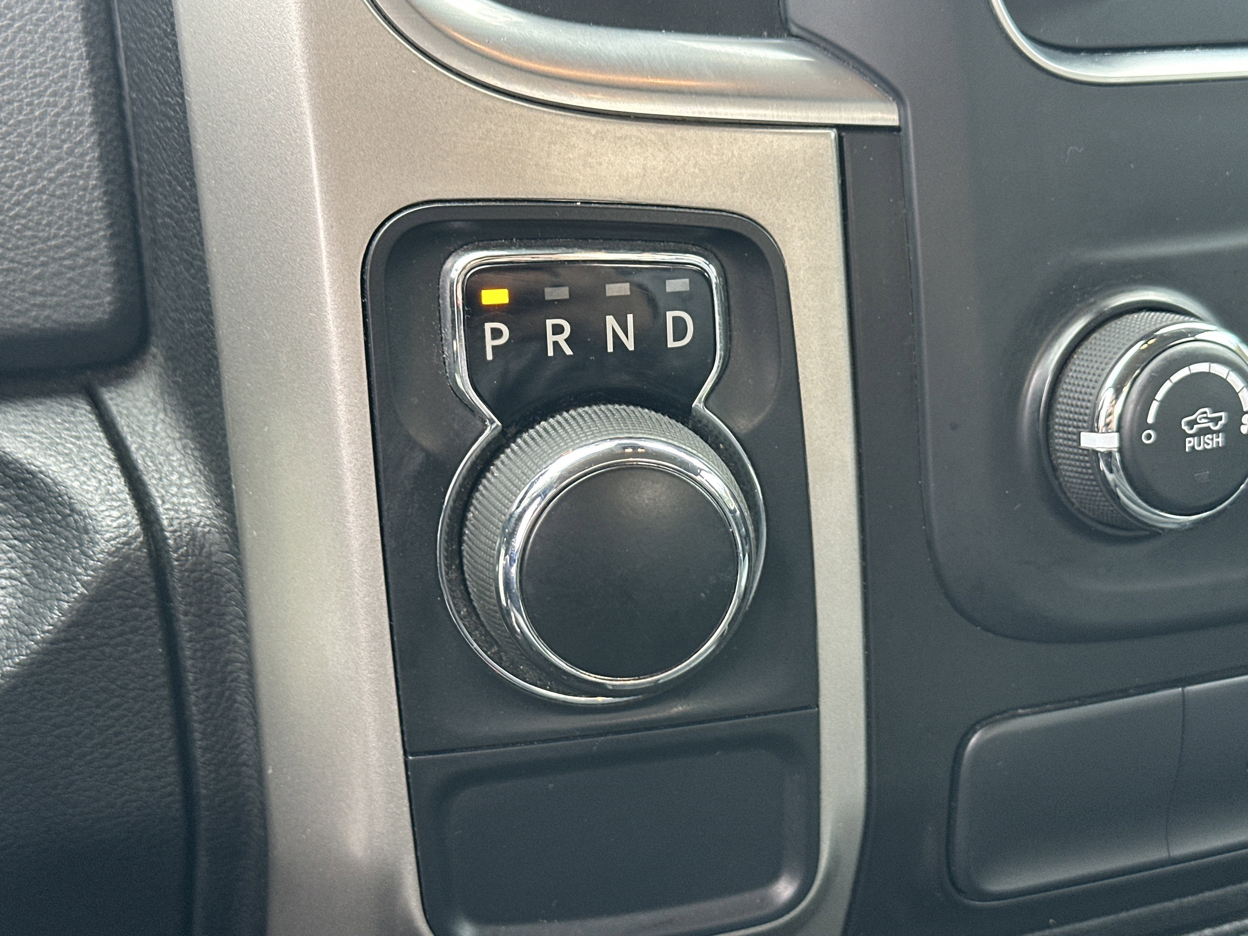 2020 RAM 1500 Classic SLT Crew Cab 4x2 6'4" Box