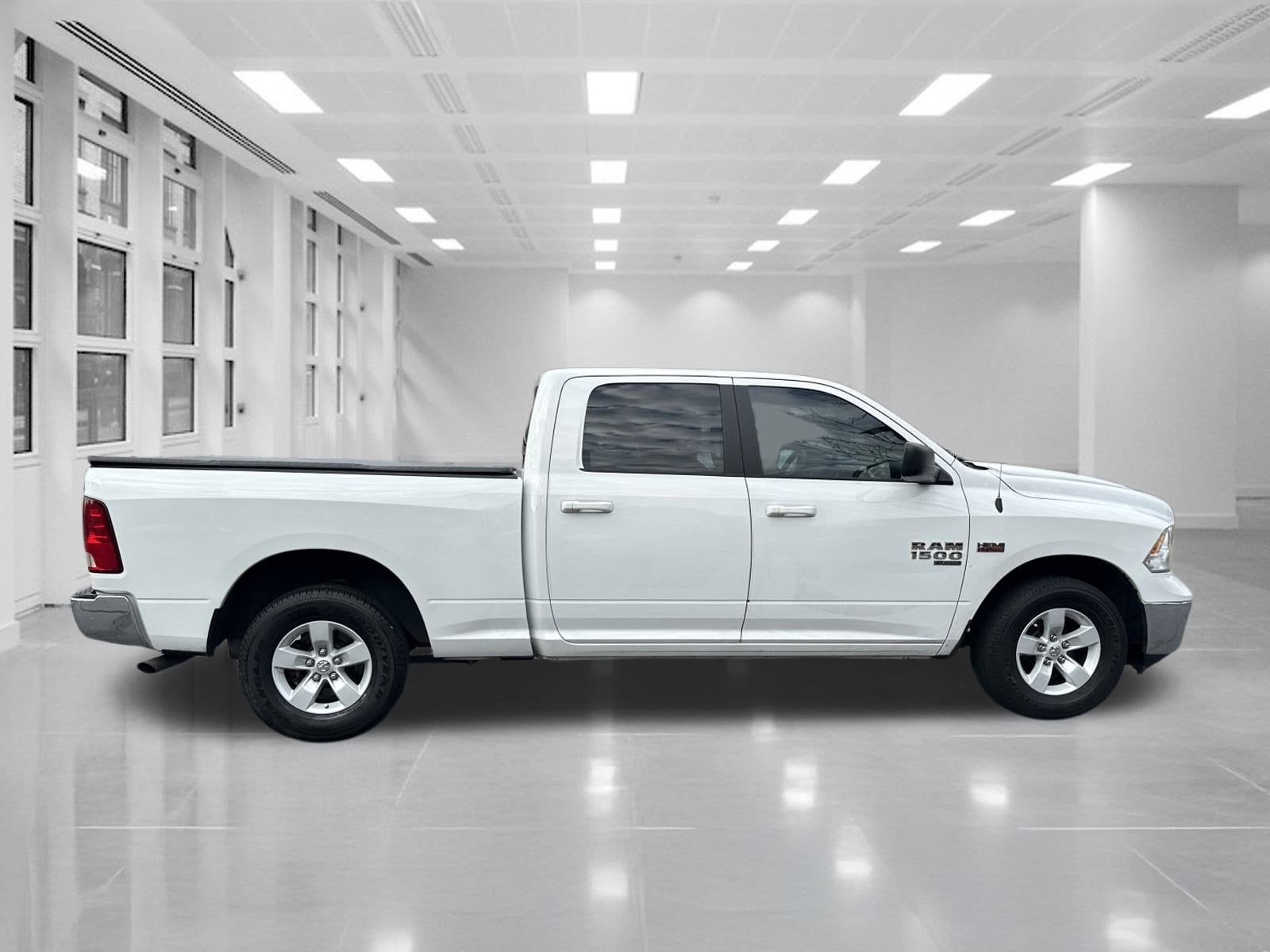 2020 RAM 1500 Classic SLT Crew Cab 4x2 6'4" Box