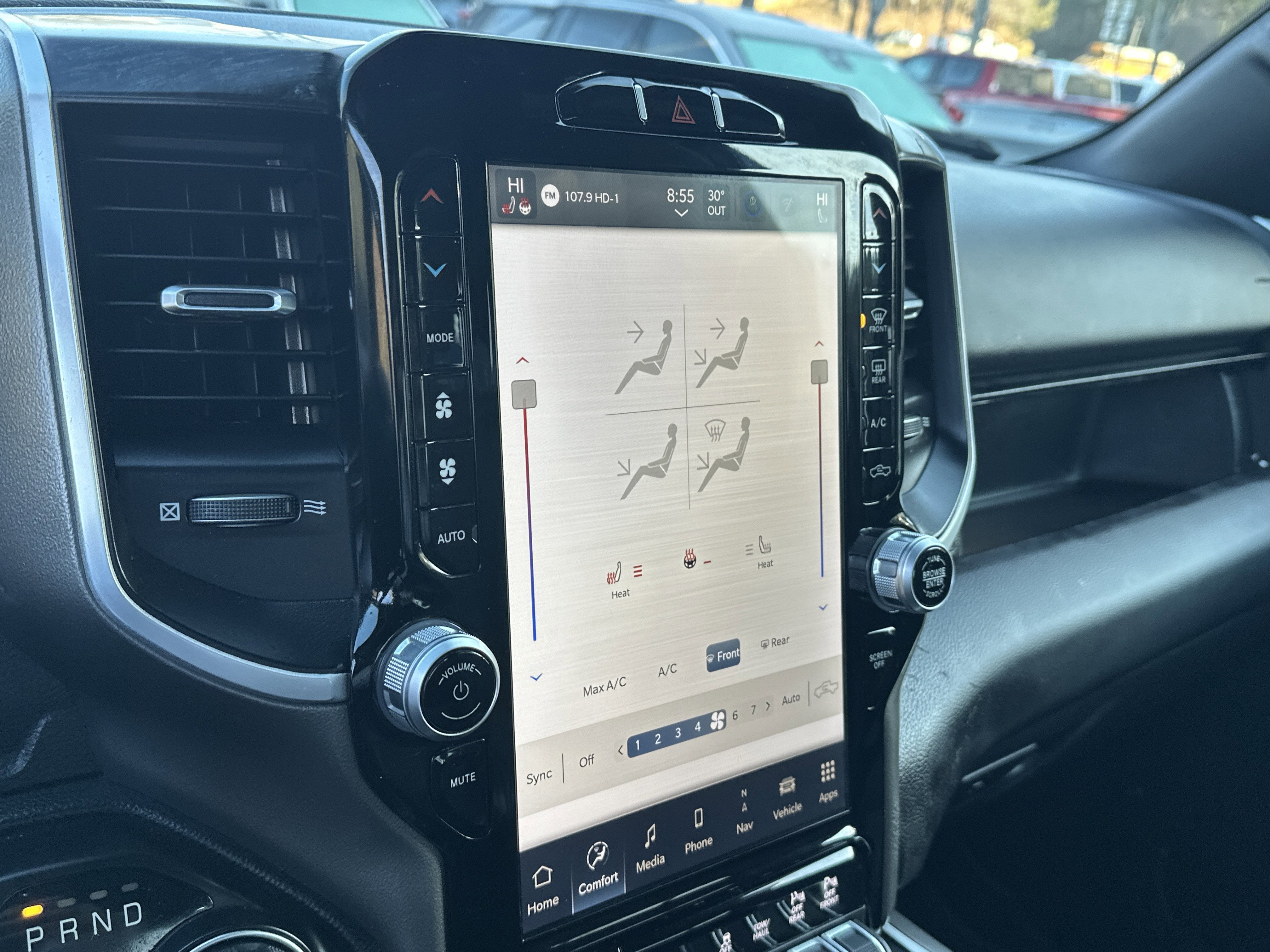 2022 RAM 1500 Big Horn Crew Cab 4x4 5'7" Box