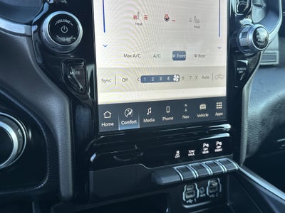 2022 RAM 1500 Big Horn Crew Cab 4x4 5'7" Box