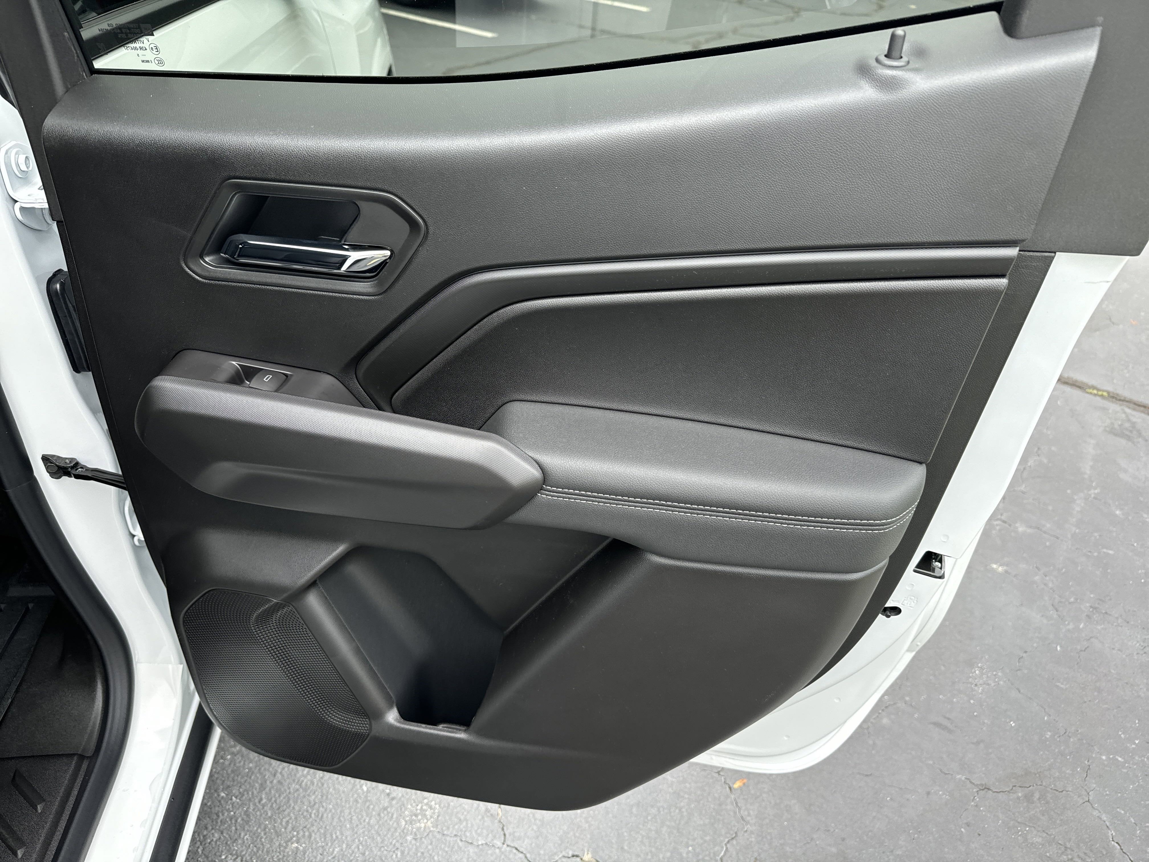 2025 Chevrolet Colorado WT/LT