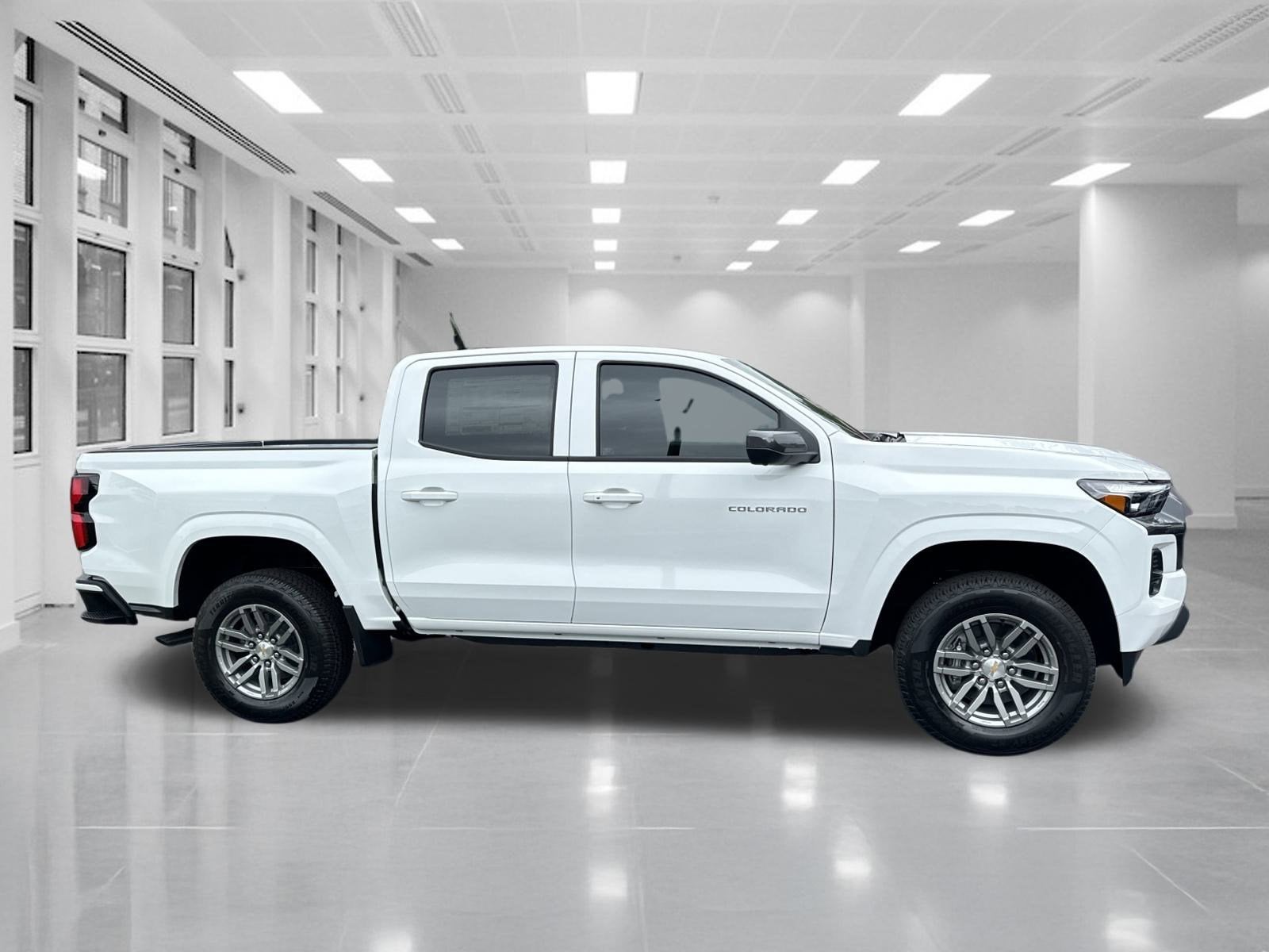 2025 Chevrolet Colorado WT/LT