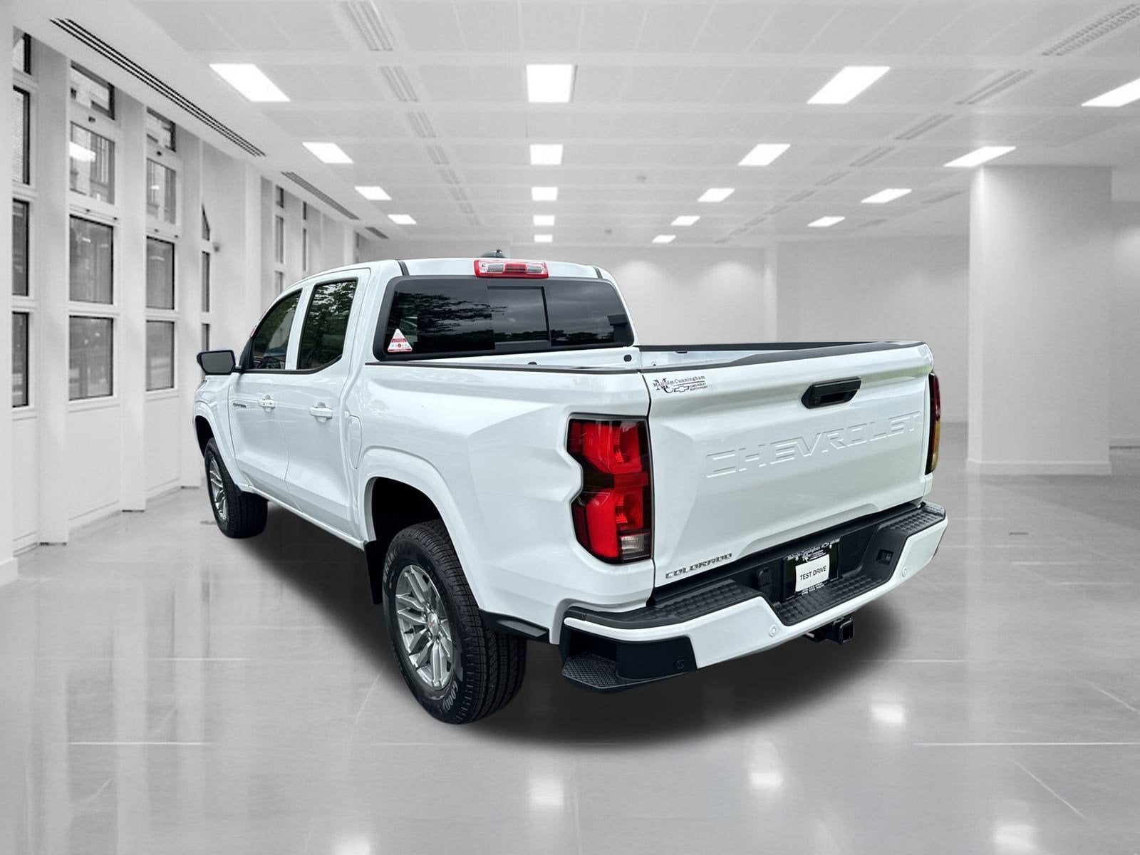 2025 Chevrolet Colorado WT/LT