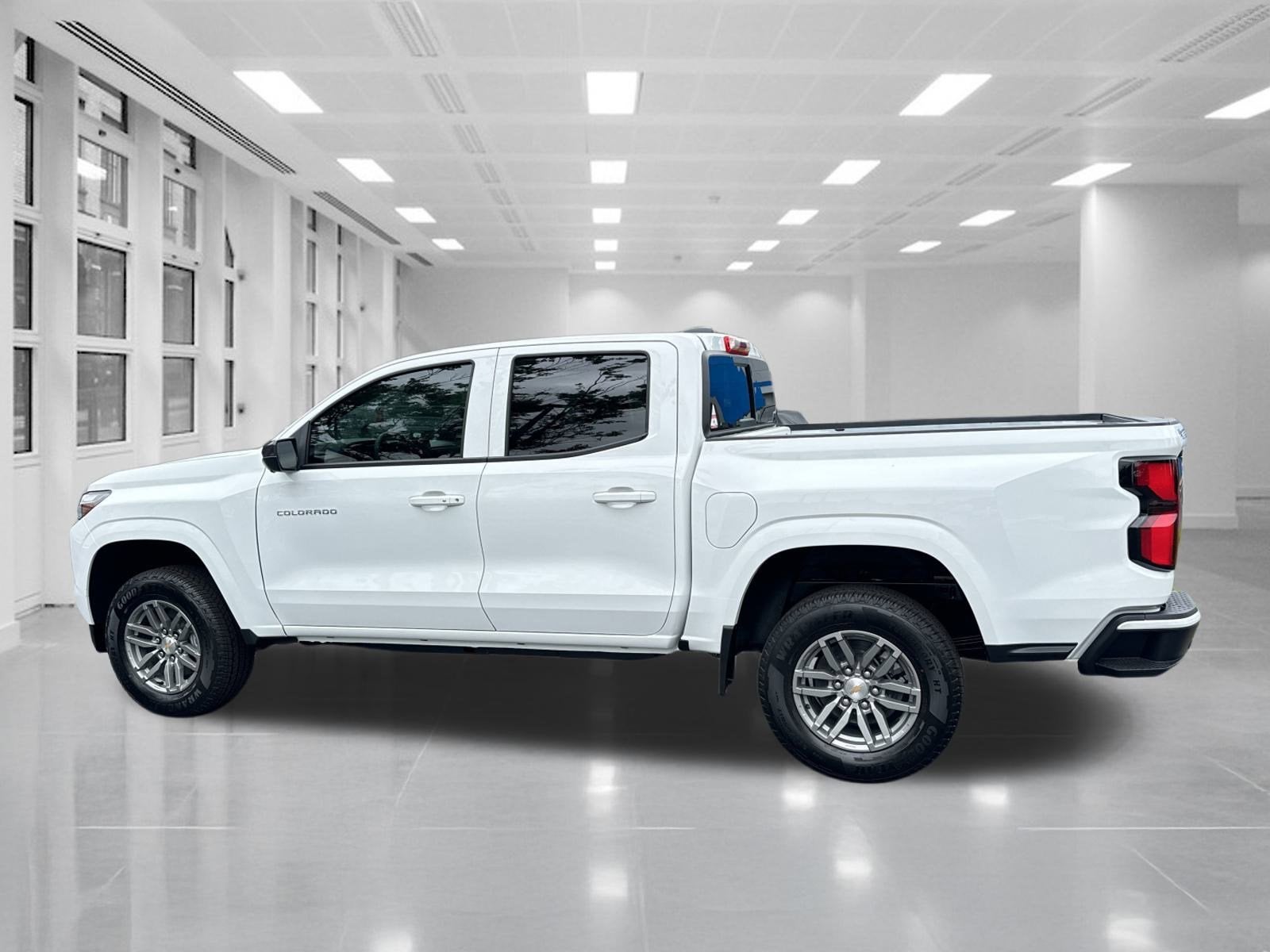 2025 Chevrolet Colorado WT/LT