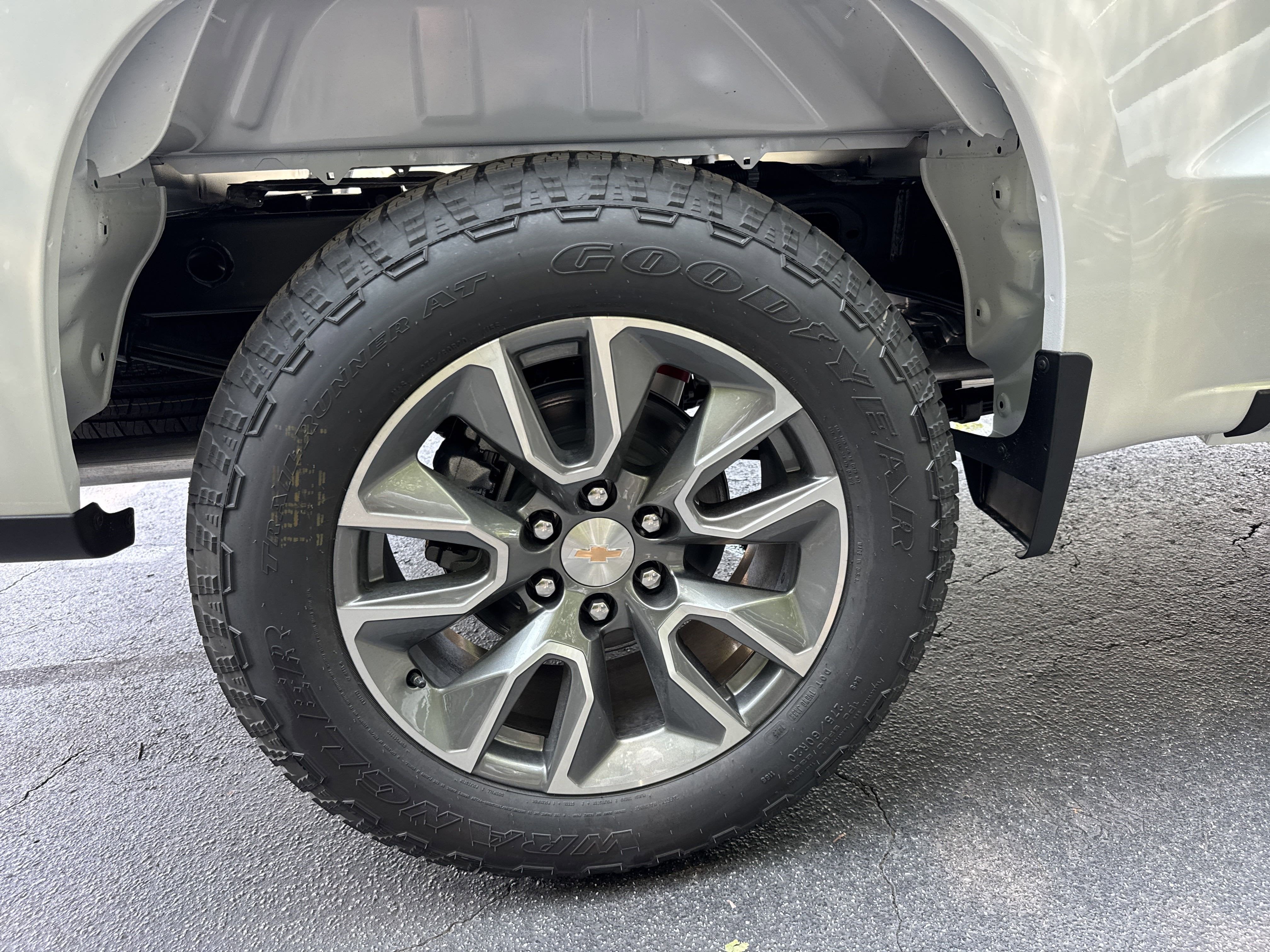 2025 Chevrolet Silverado 1500 LT