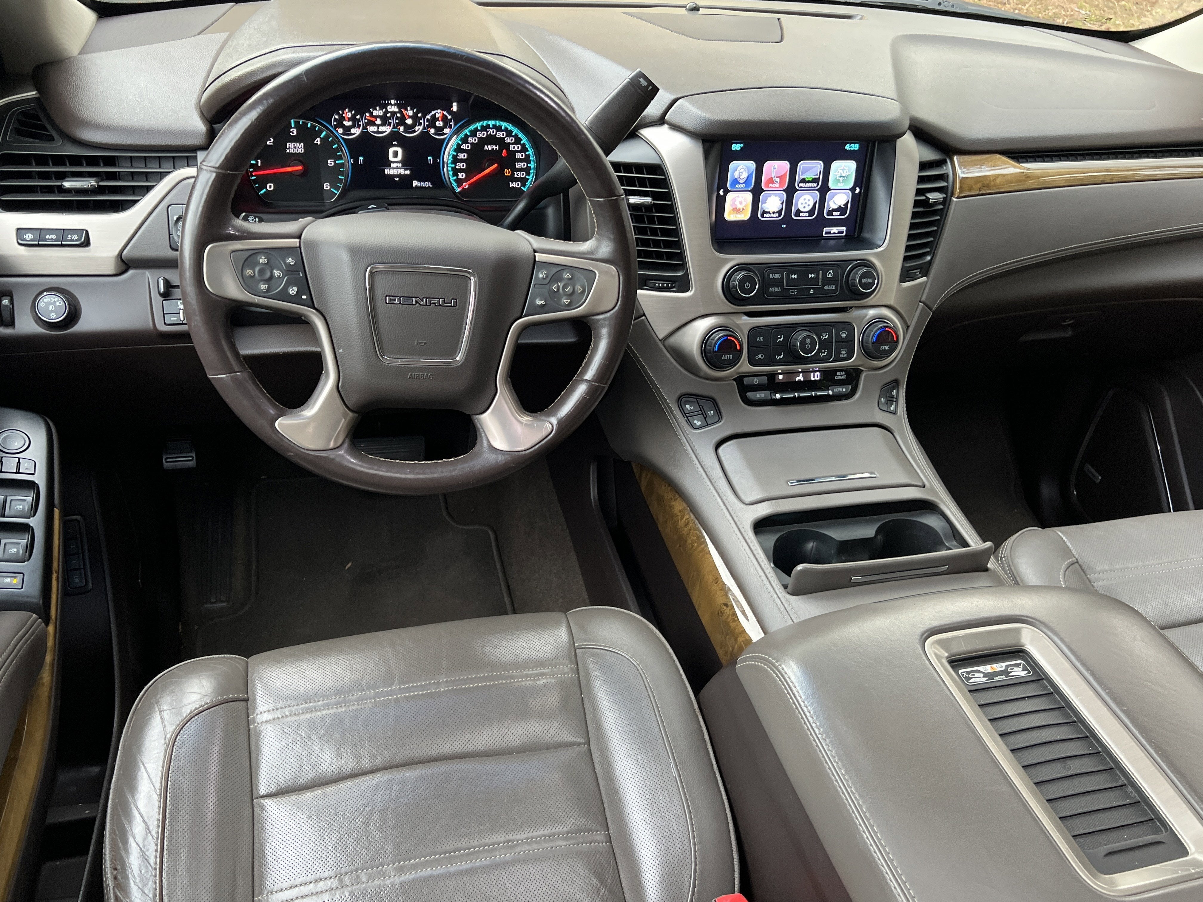 2017 GMC Yukon XL Denali